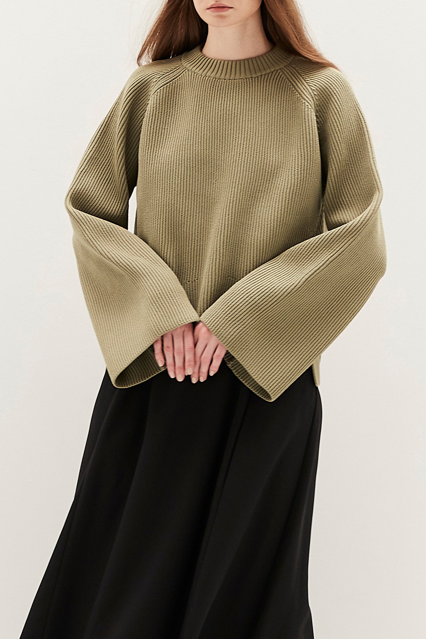 Flared sleeve Knit