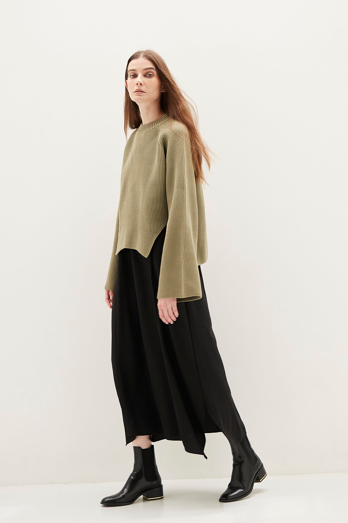 Flared sleeve Knit
