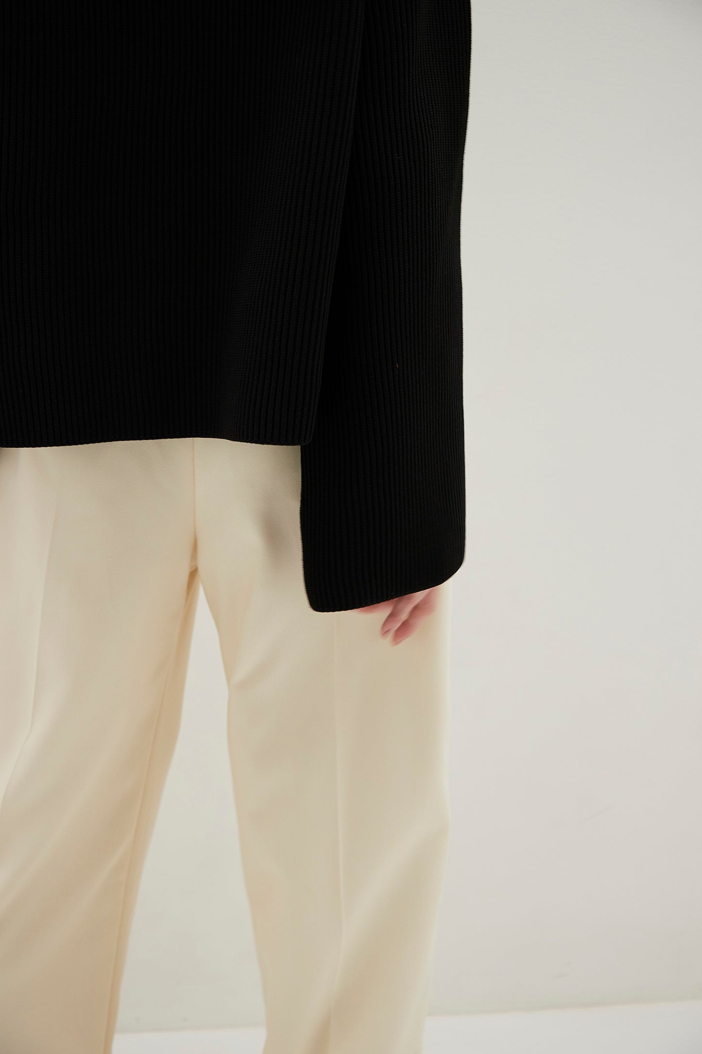 Flared sleeve Knit