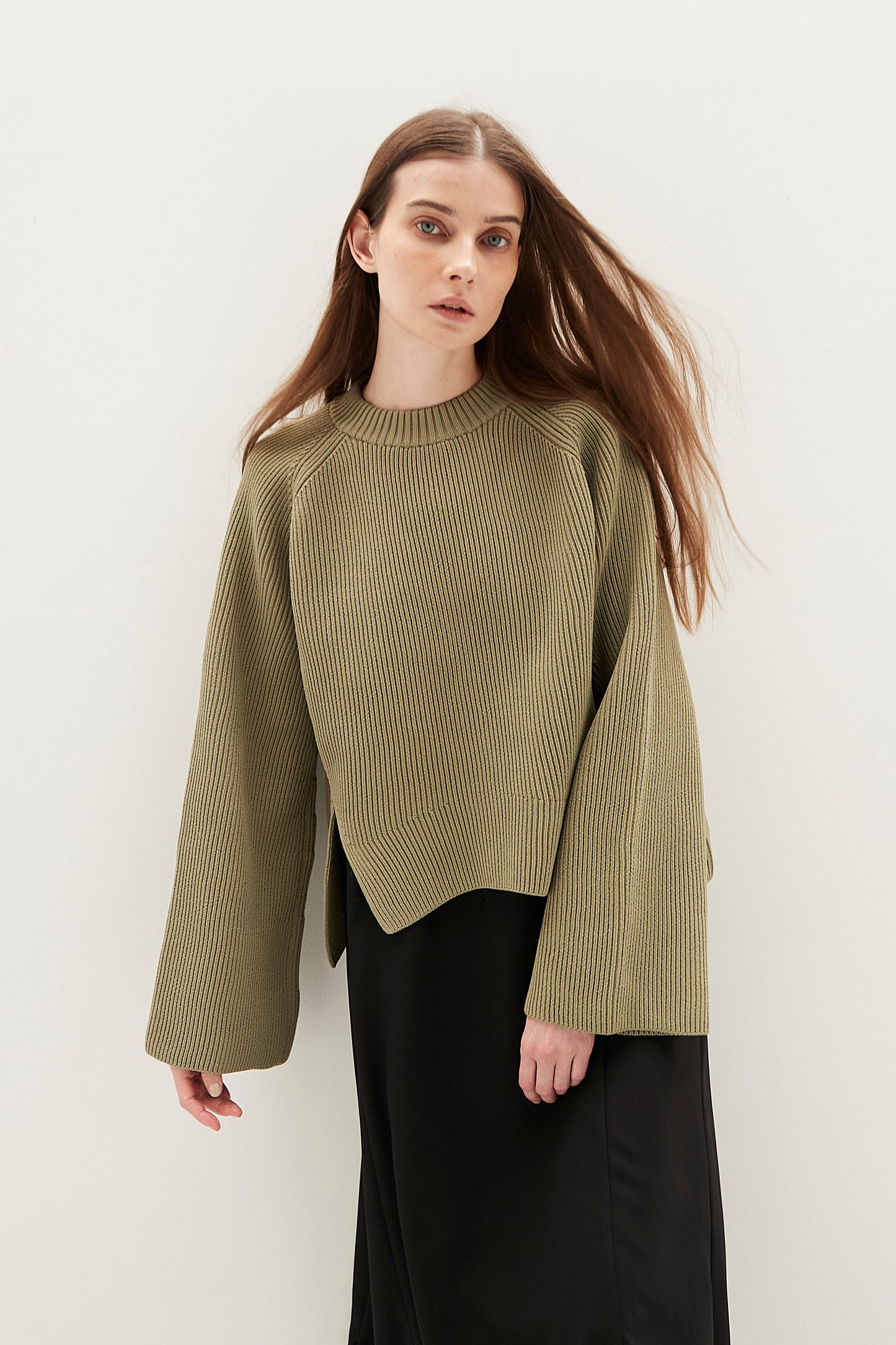 Flared sleeve Knit