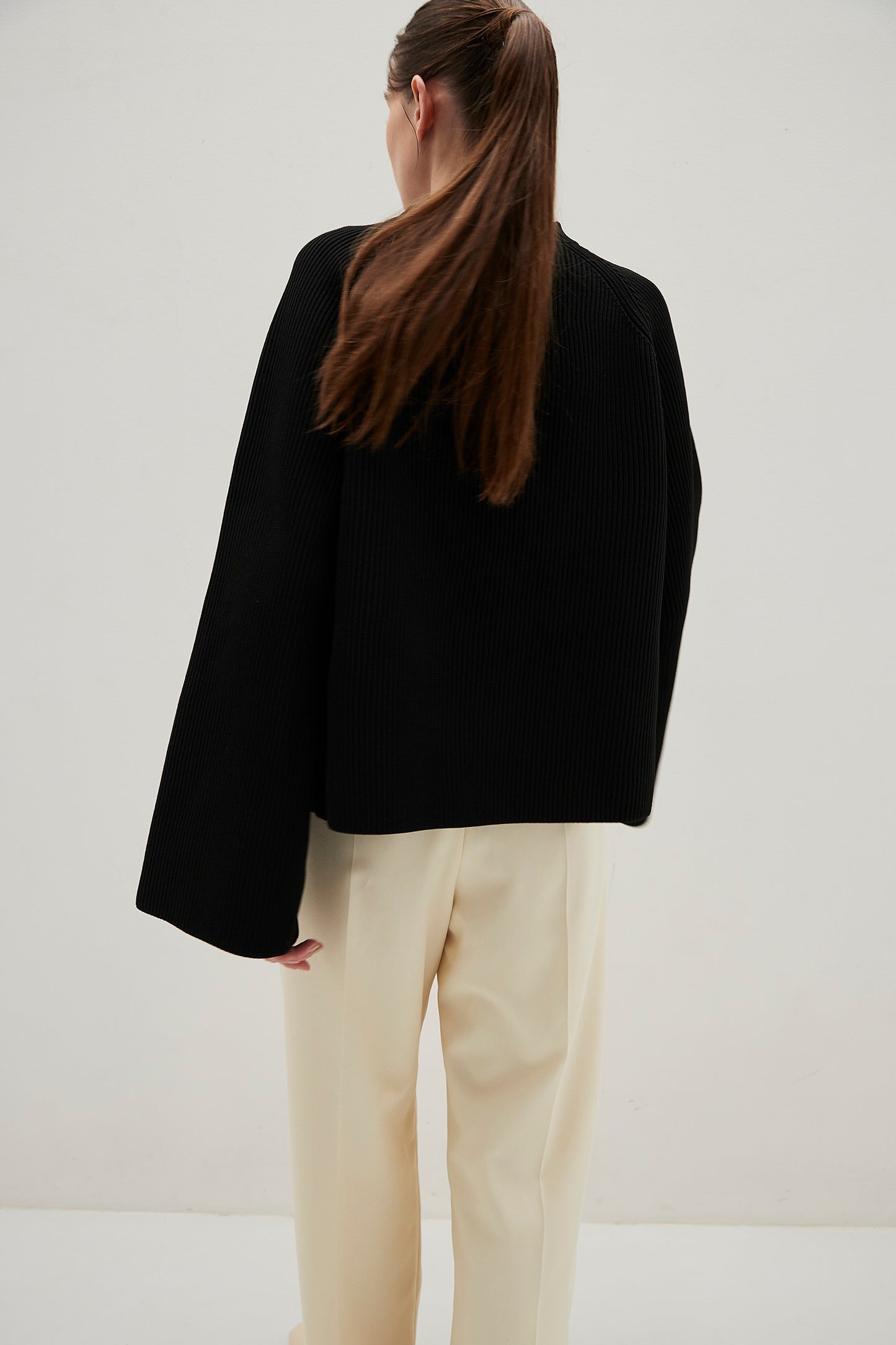Flared sleeve Knit