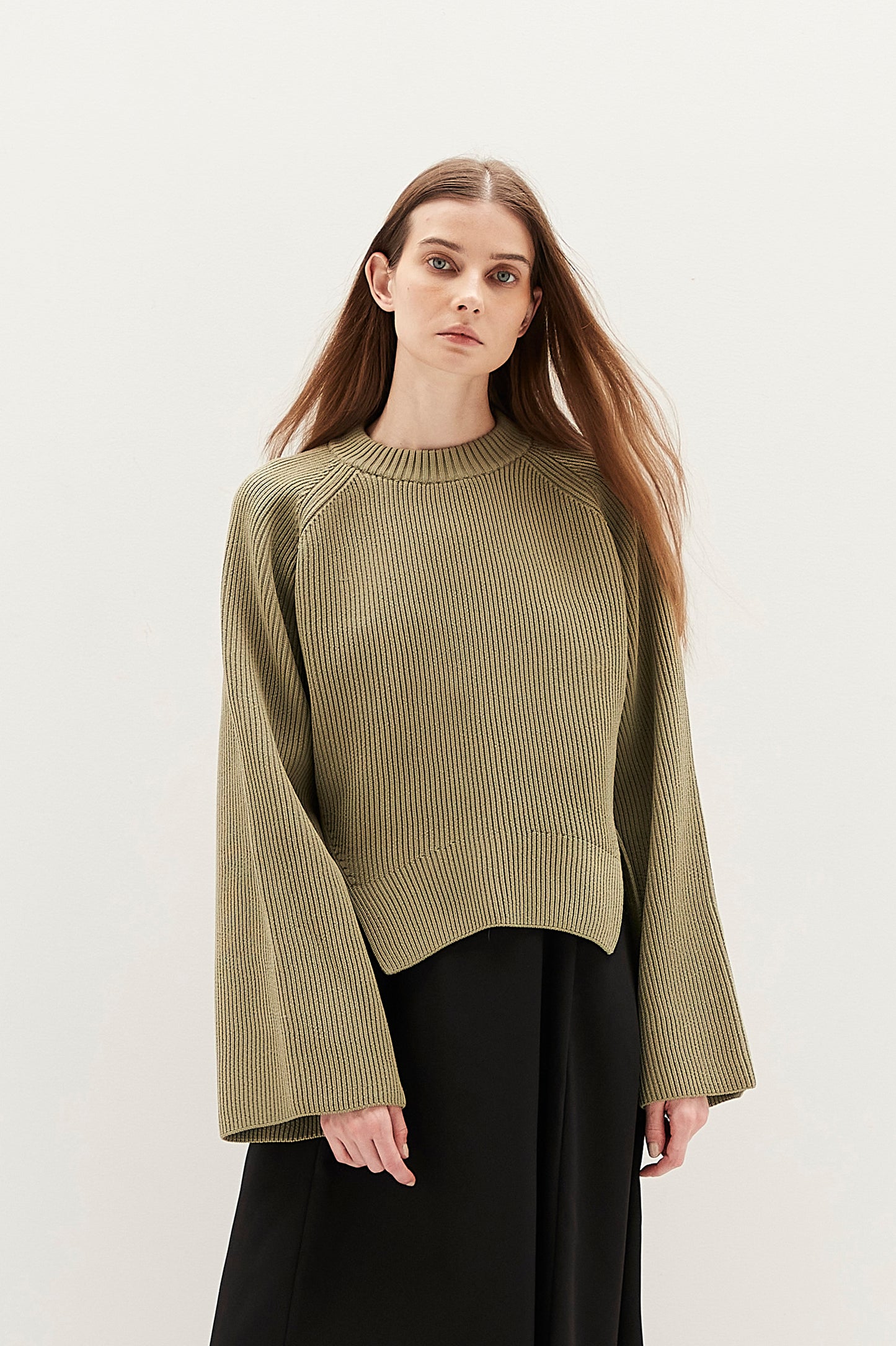 Flared sleeve Knit