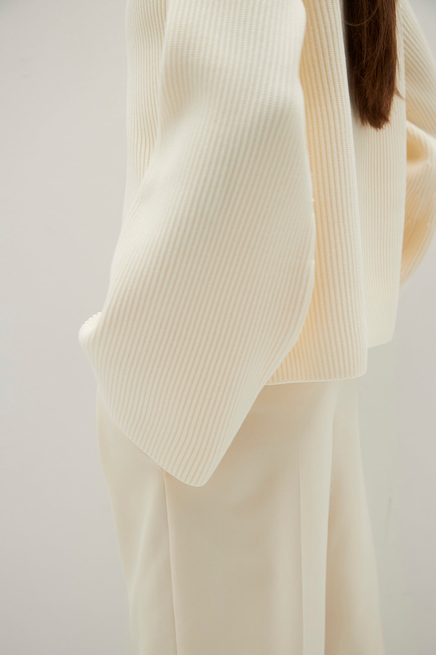 Flared sleeve Knit