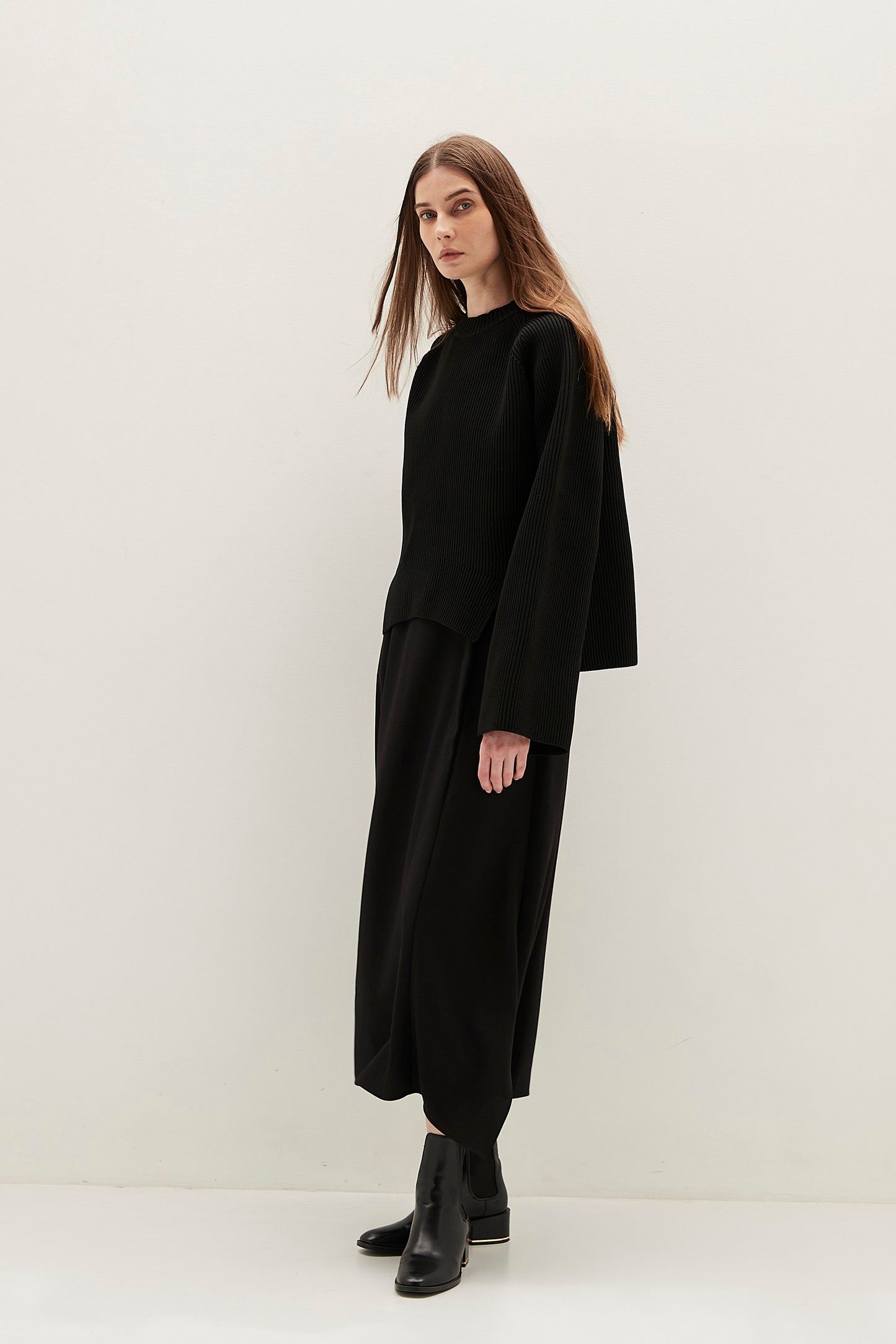 Flared sleeve Knit