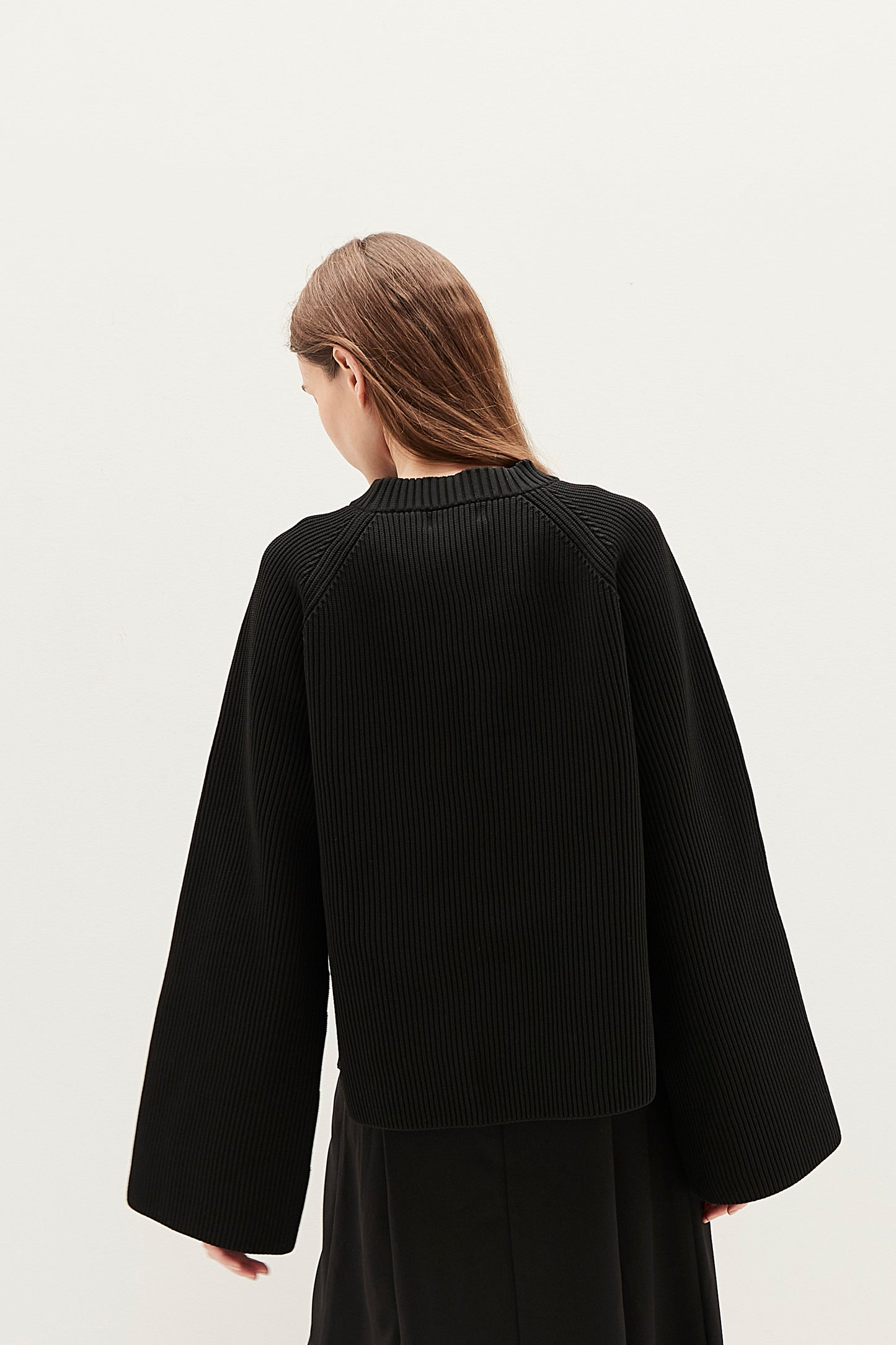 Flared sleeve Knit