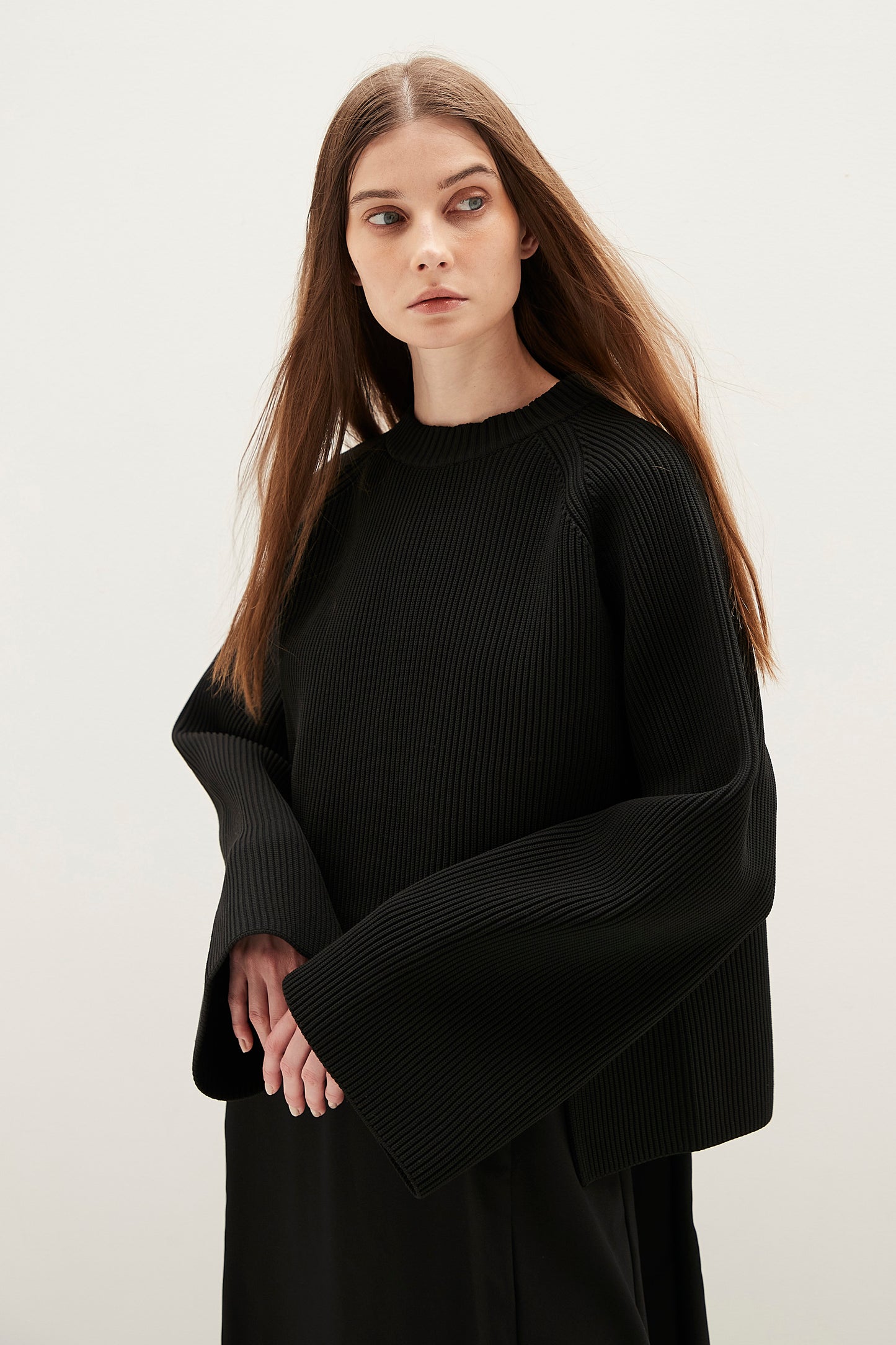 Flared sleeve Knit