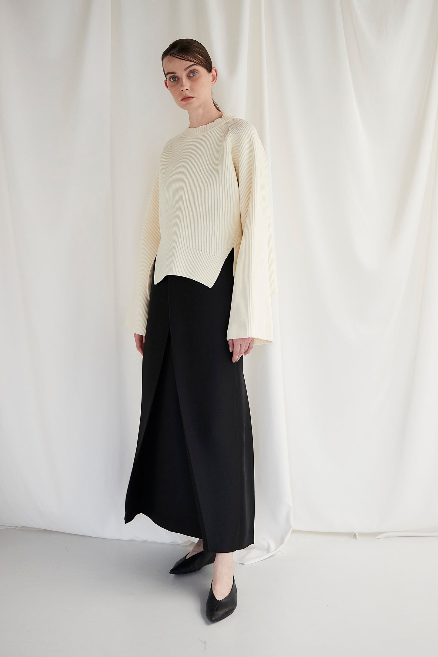 Flared sleeve Knit