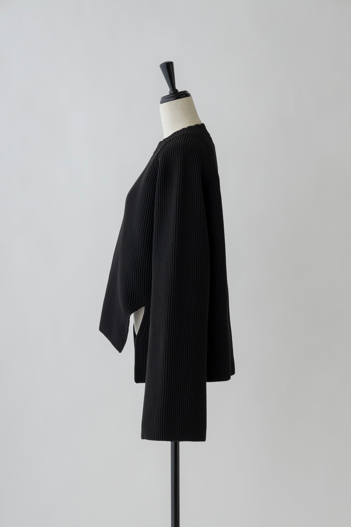 Flared sleeve Knit
