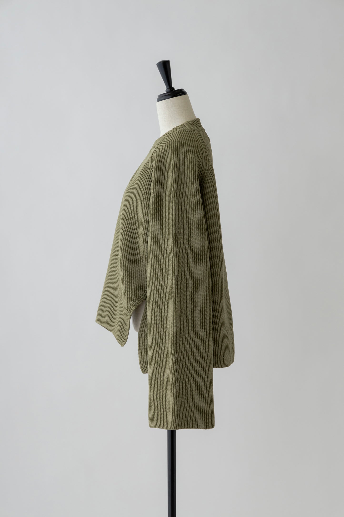 Flared sleeve Knit