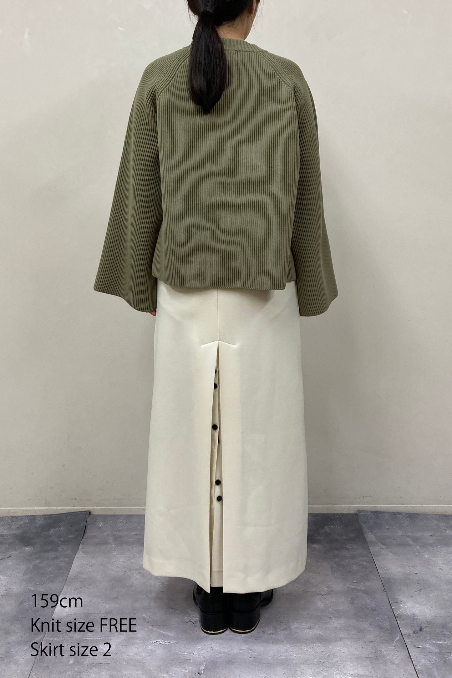 Flared sleeve Knit