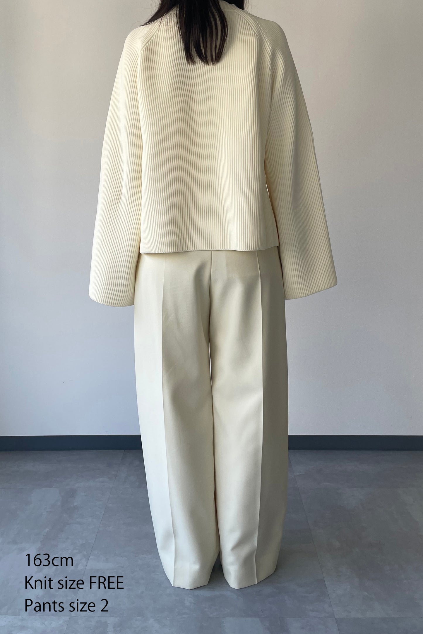 Flared sleeve Knit