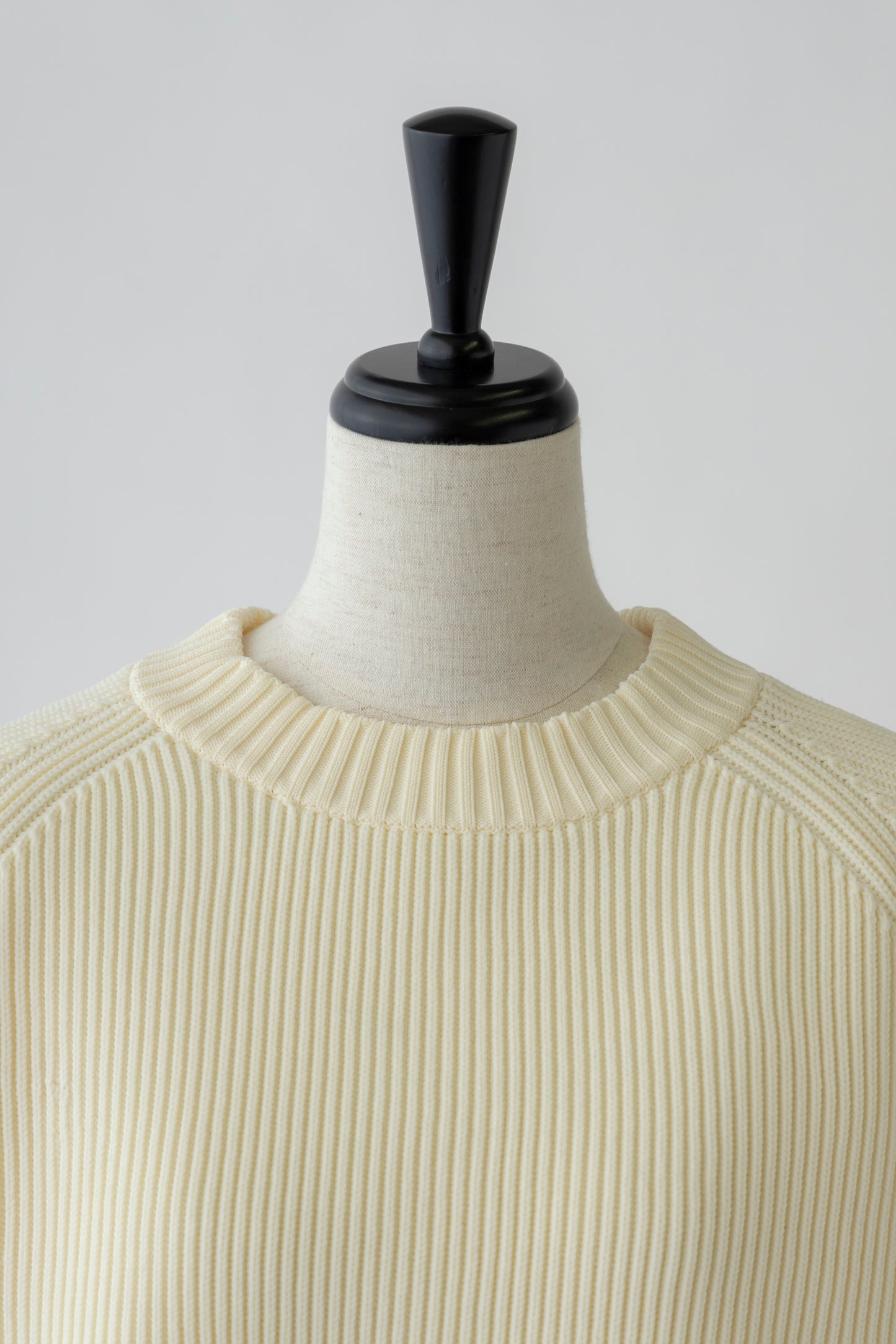 Flared sleeve Knit