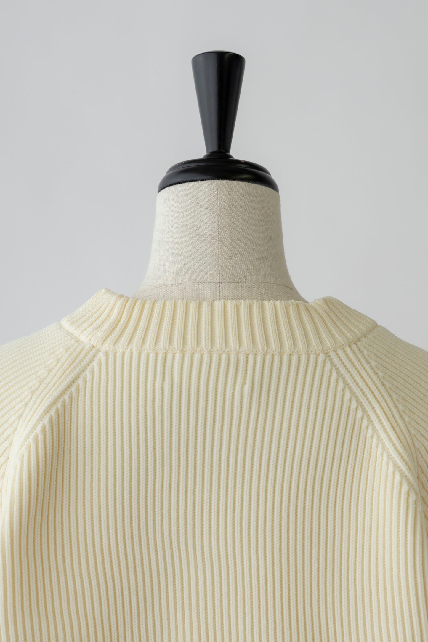 Flared sleeve Knit