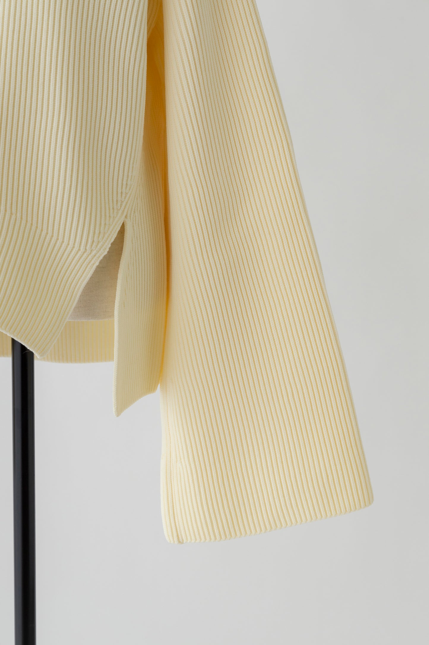Flared sleeve Knit