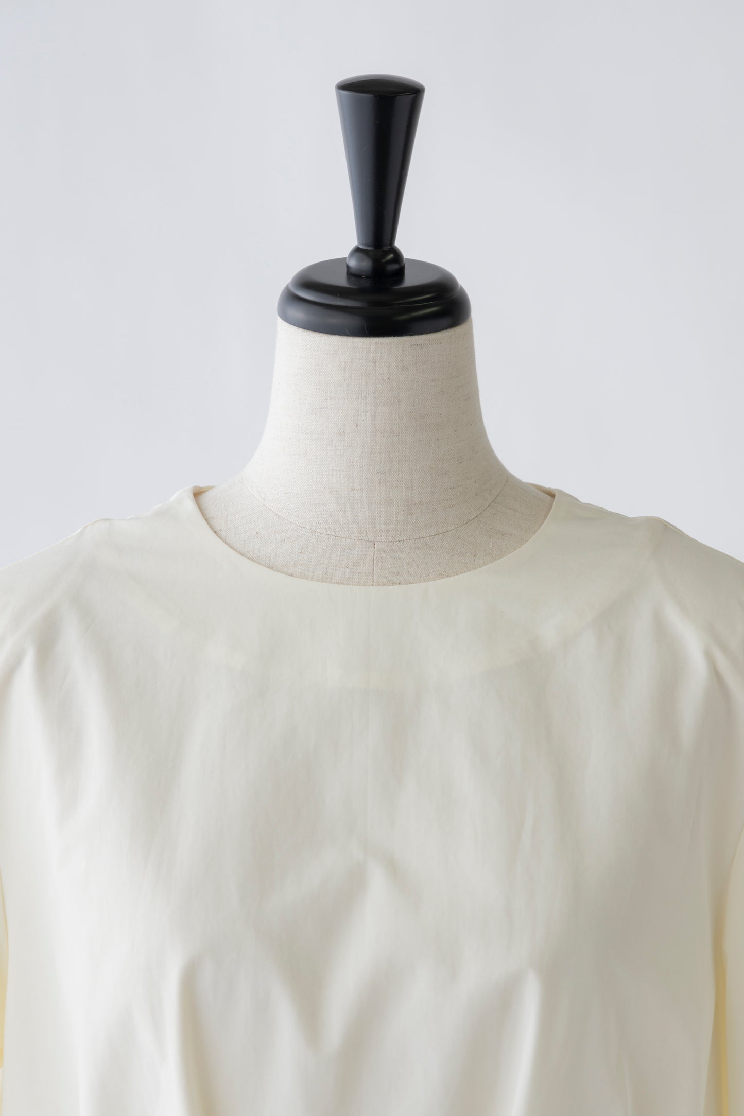tafta west tuck blouse