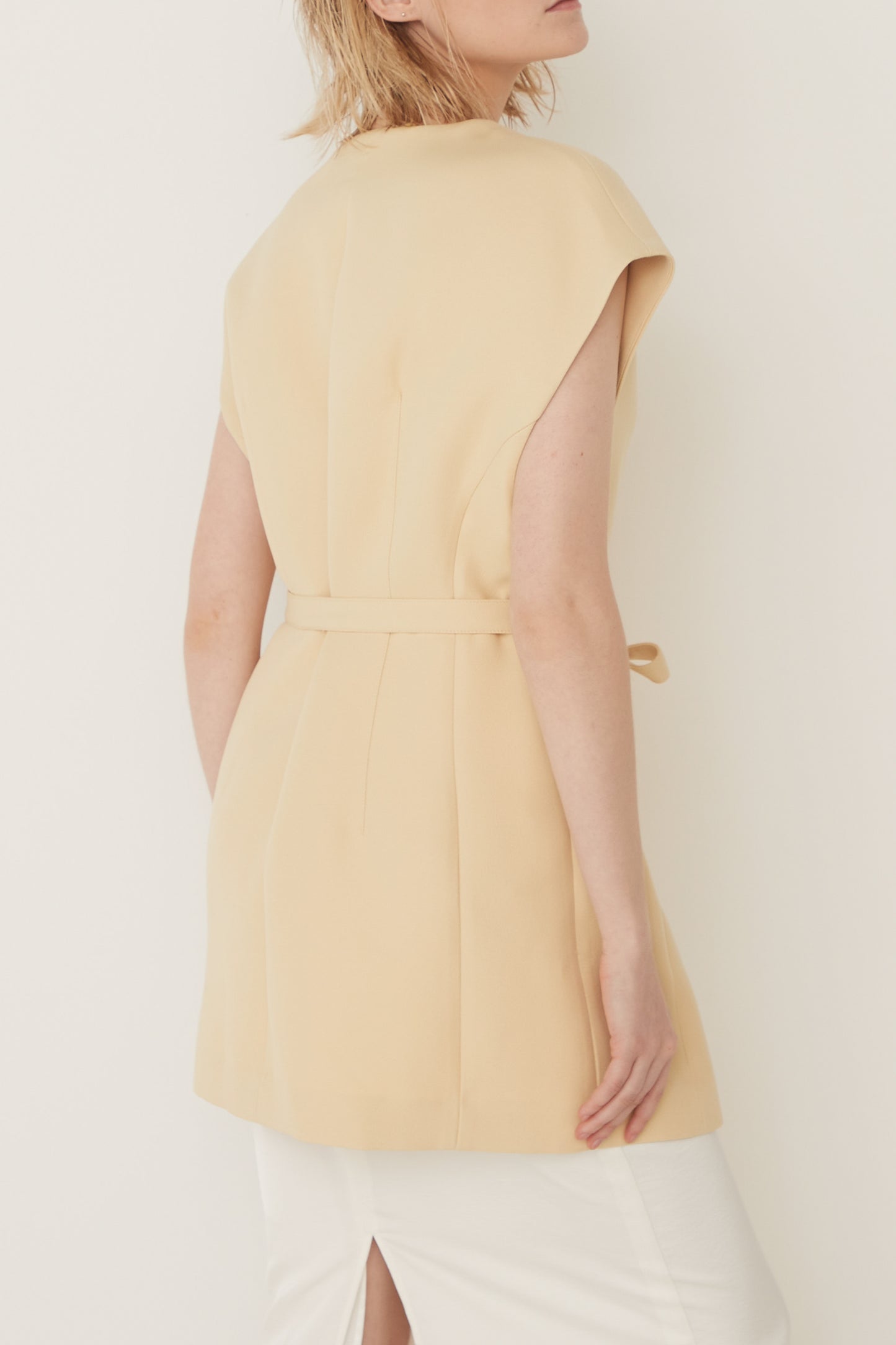 Sleeve less Jacket