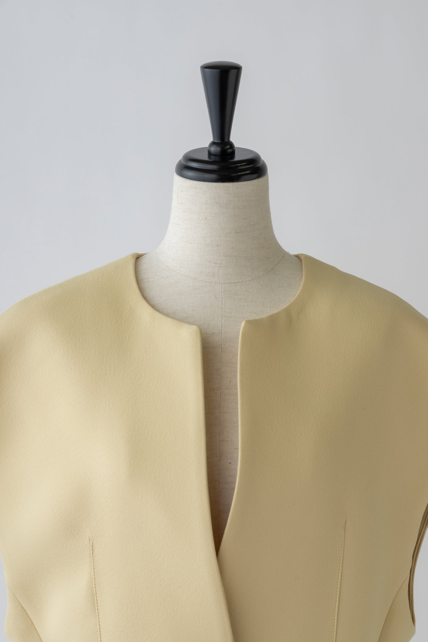 Sleeve less Jacket