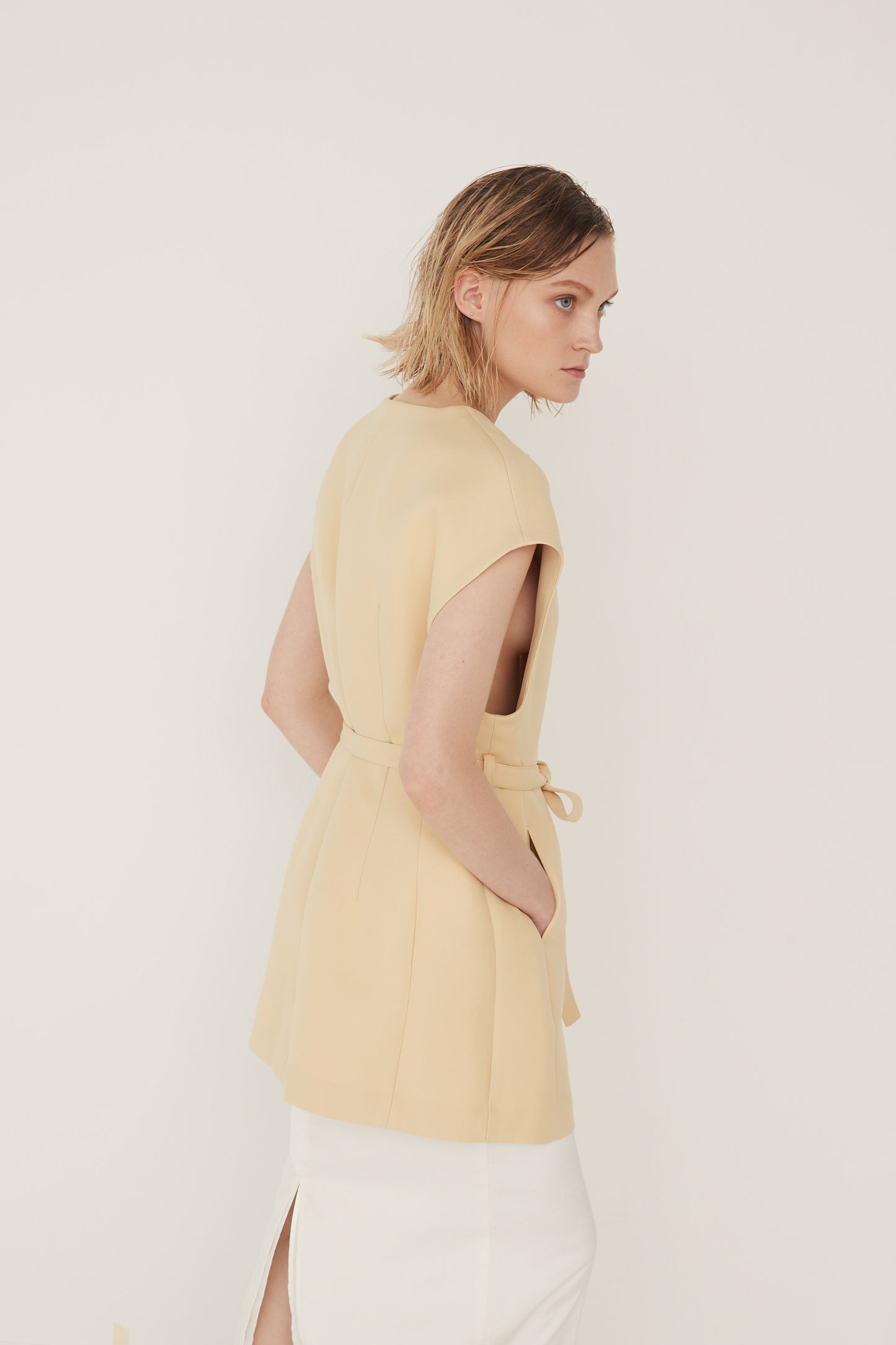 Sleeve less Jacket