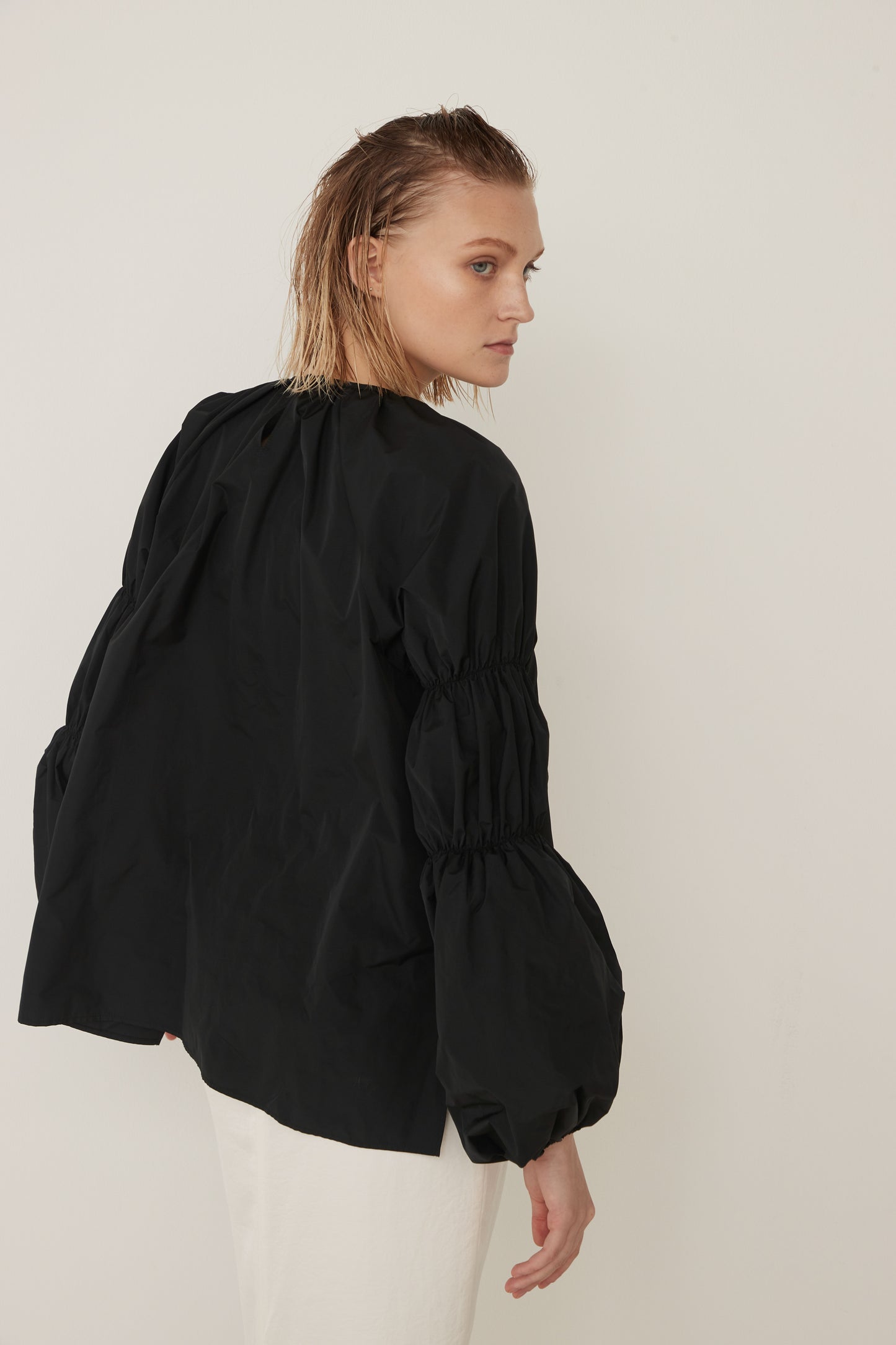 Raglan Tripleapuff Sleeve Blouse
