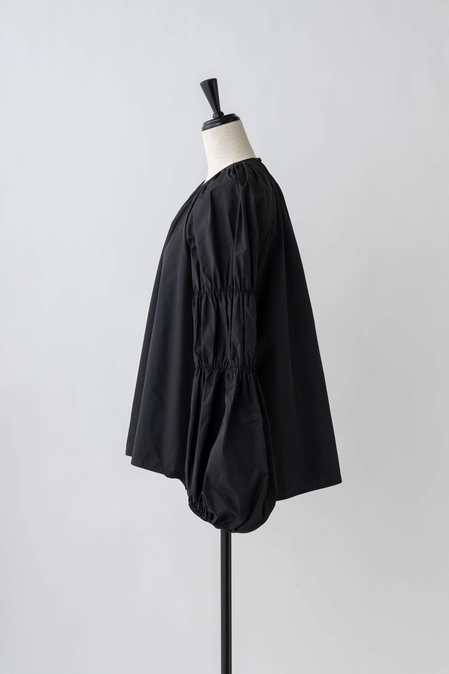 Raglan Tripleapuff Sleeve Blouse