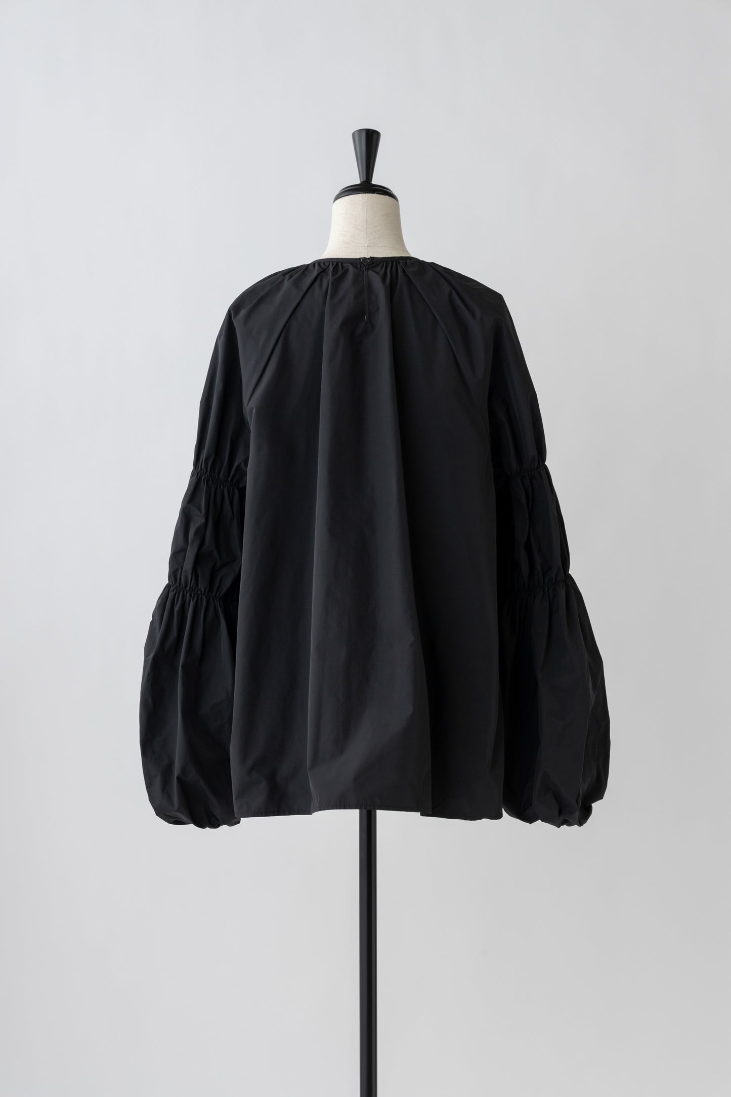 Raglan Tripleapuff Sleeve Blouse