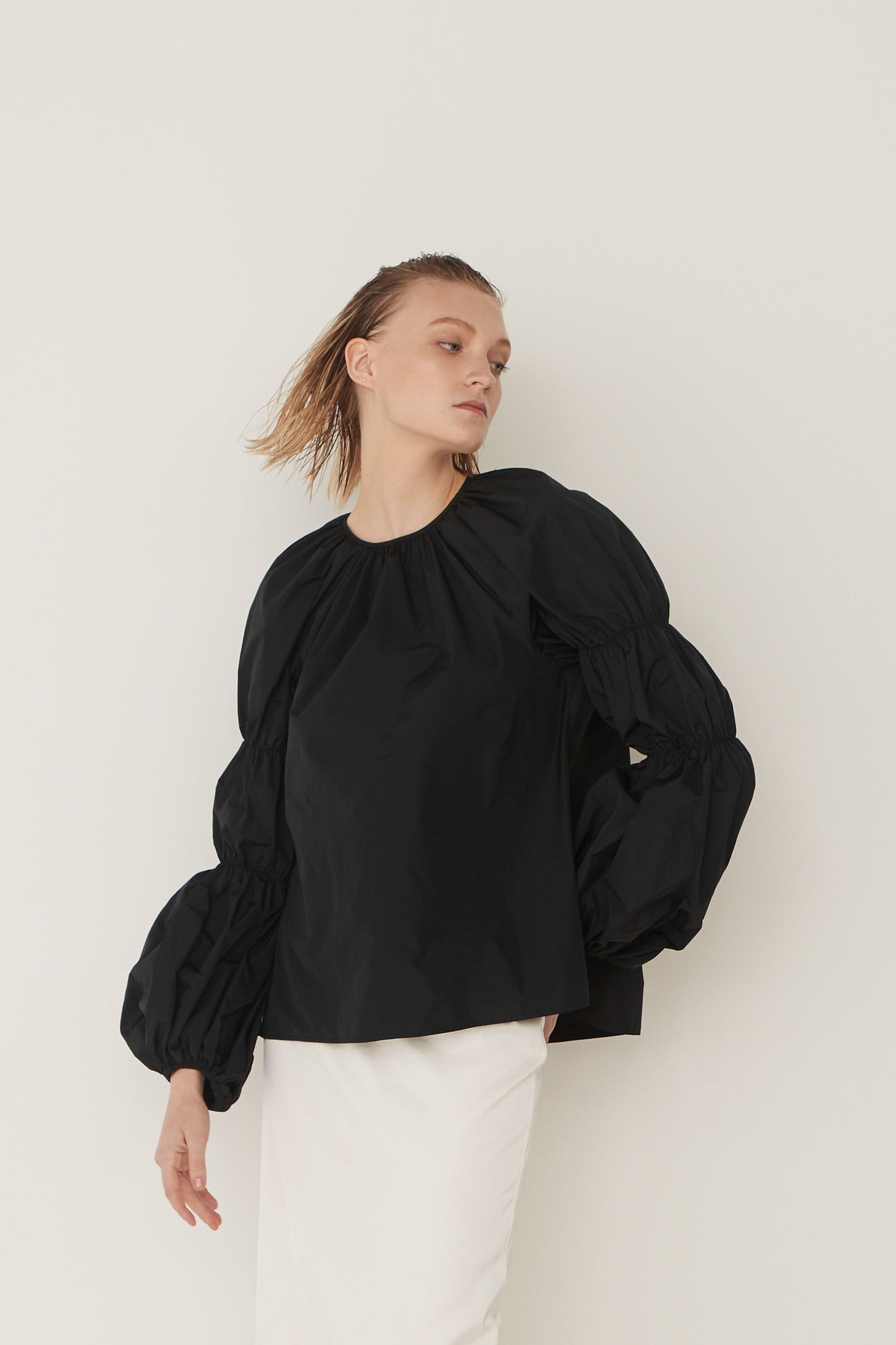 Raglan Tripleapuff Sleeve Blouse