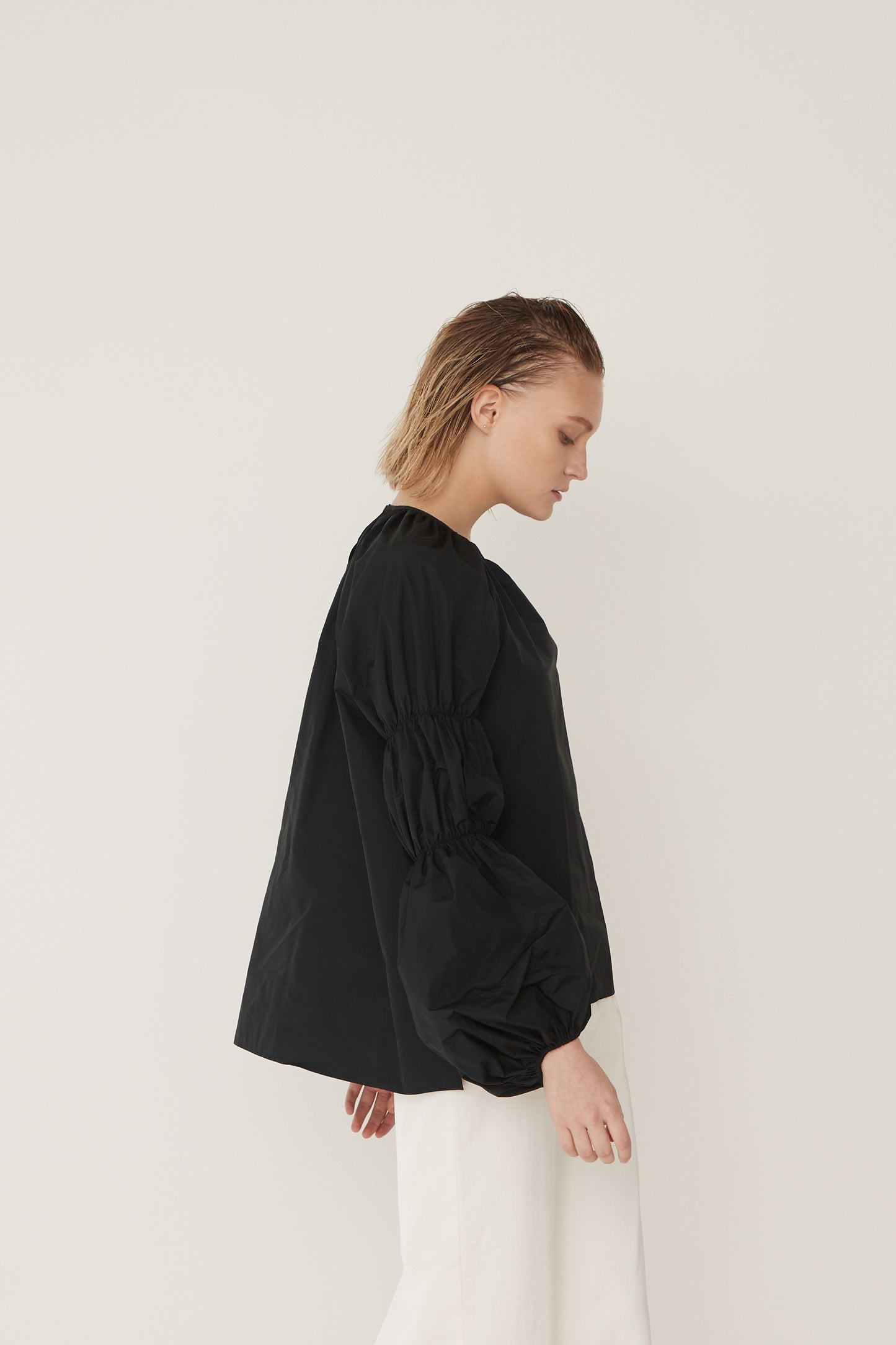 Raglan Tripleapuff Sleeve Blouse