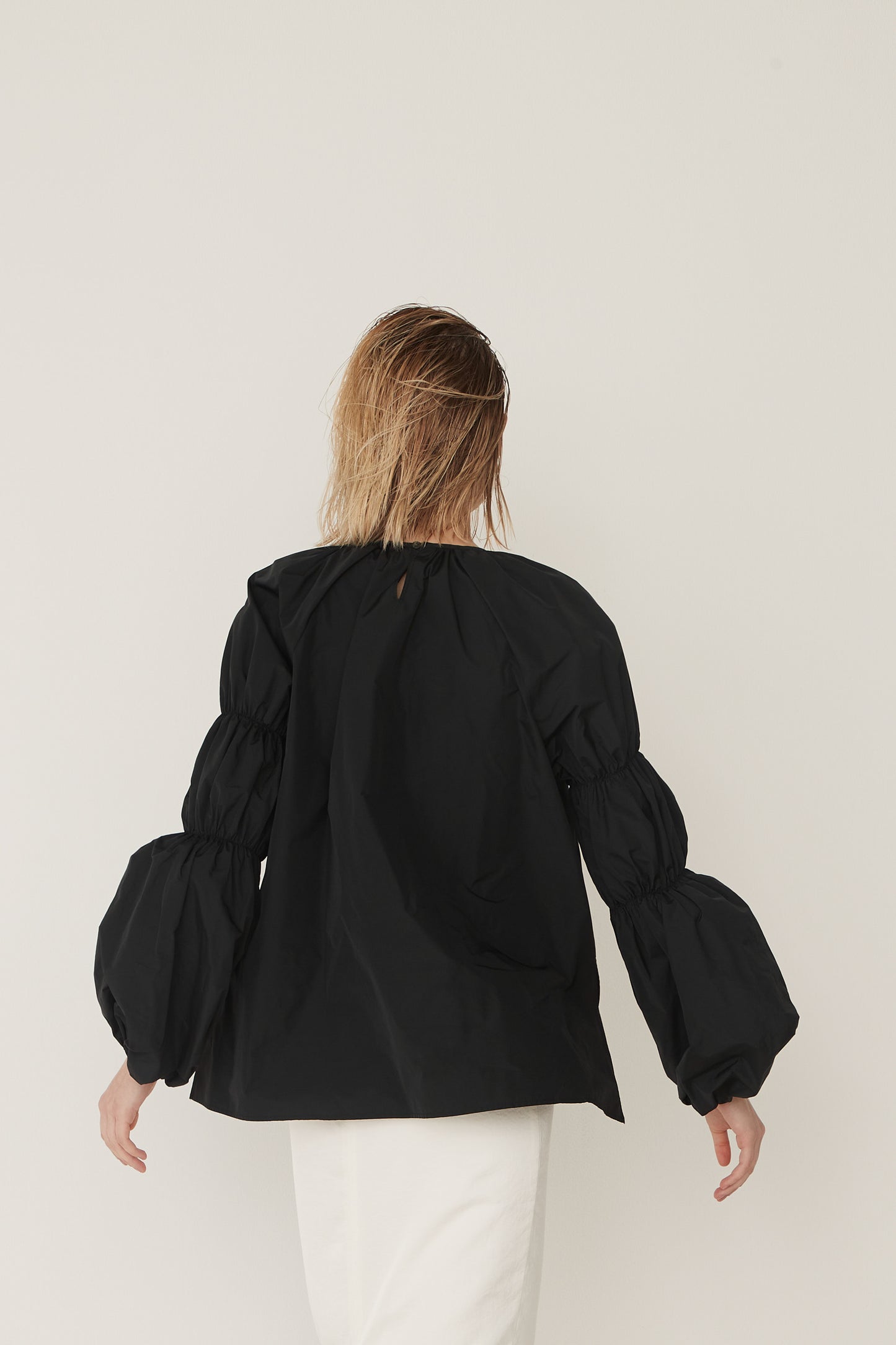 Raglan Tripleapuff Sleeve Blouse