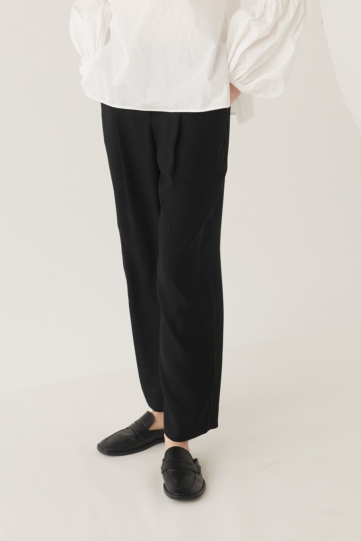 Soft Tapered Trouser