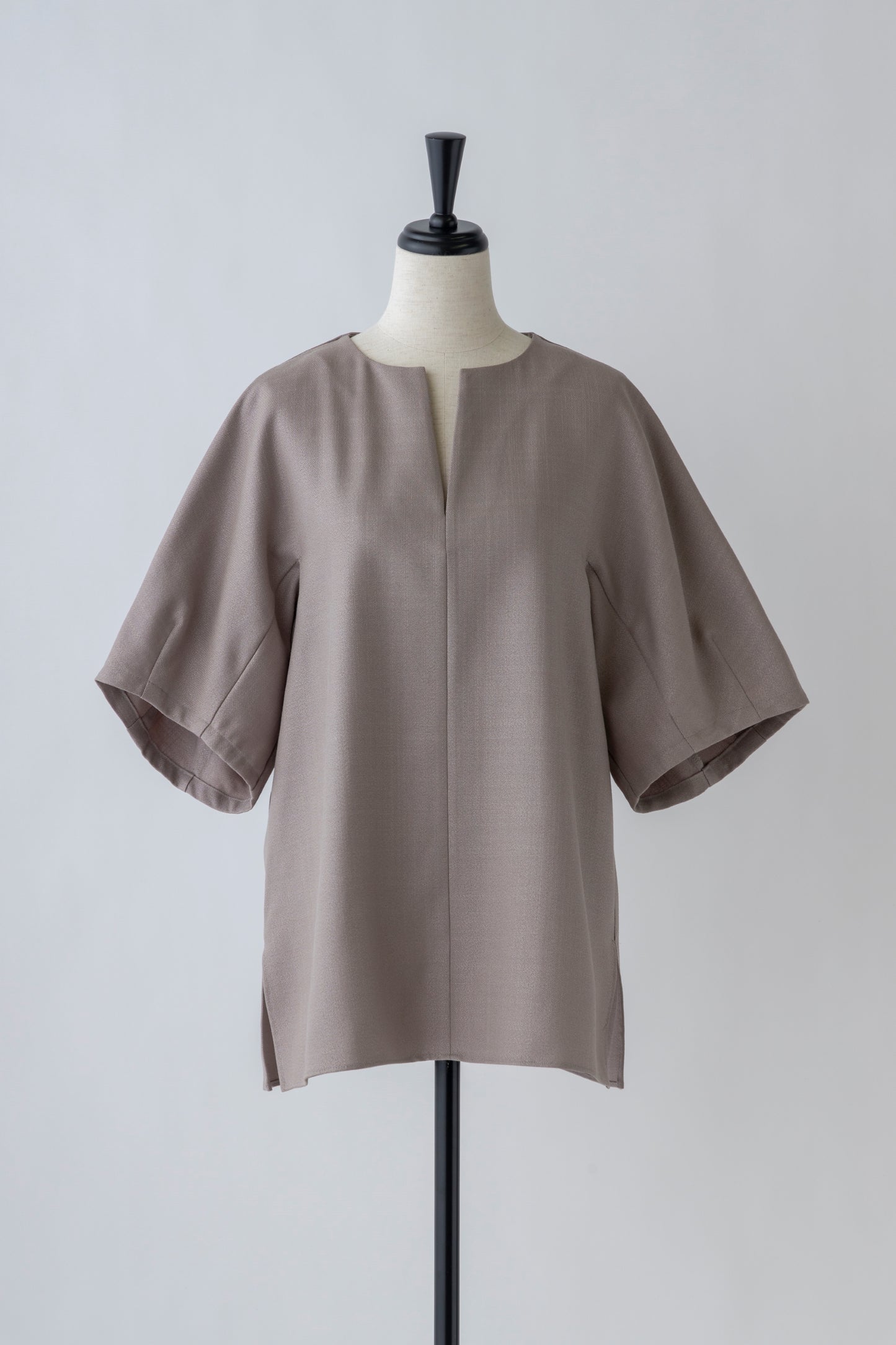 Luster keyneck shortsleeve Blouse-GRAY