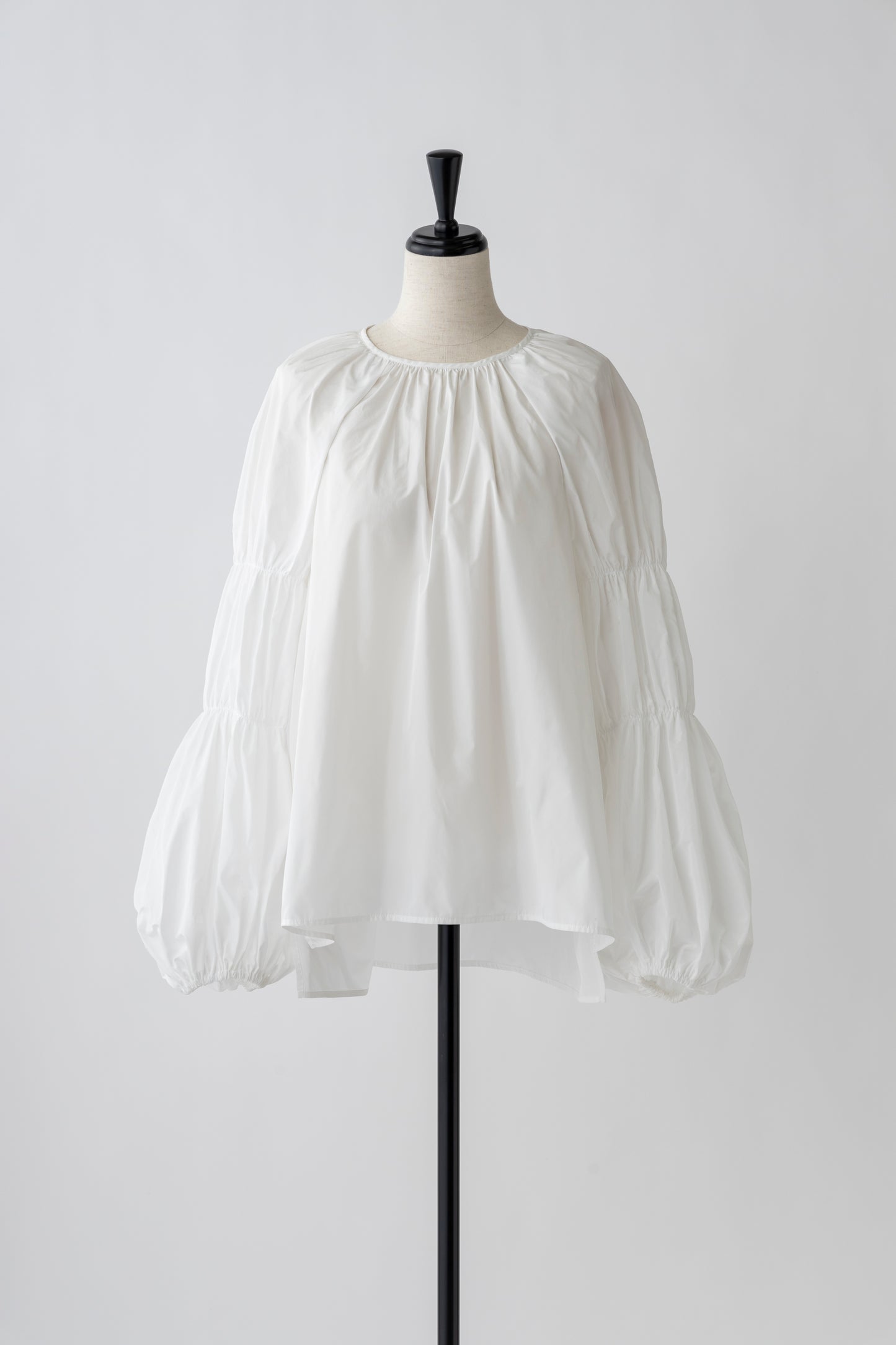 Raglan Tripleapuff Sleeve Blouse