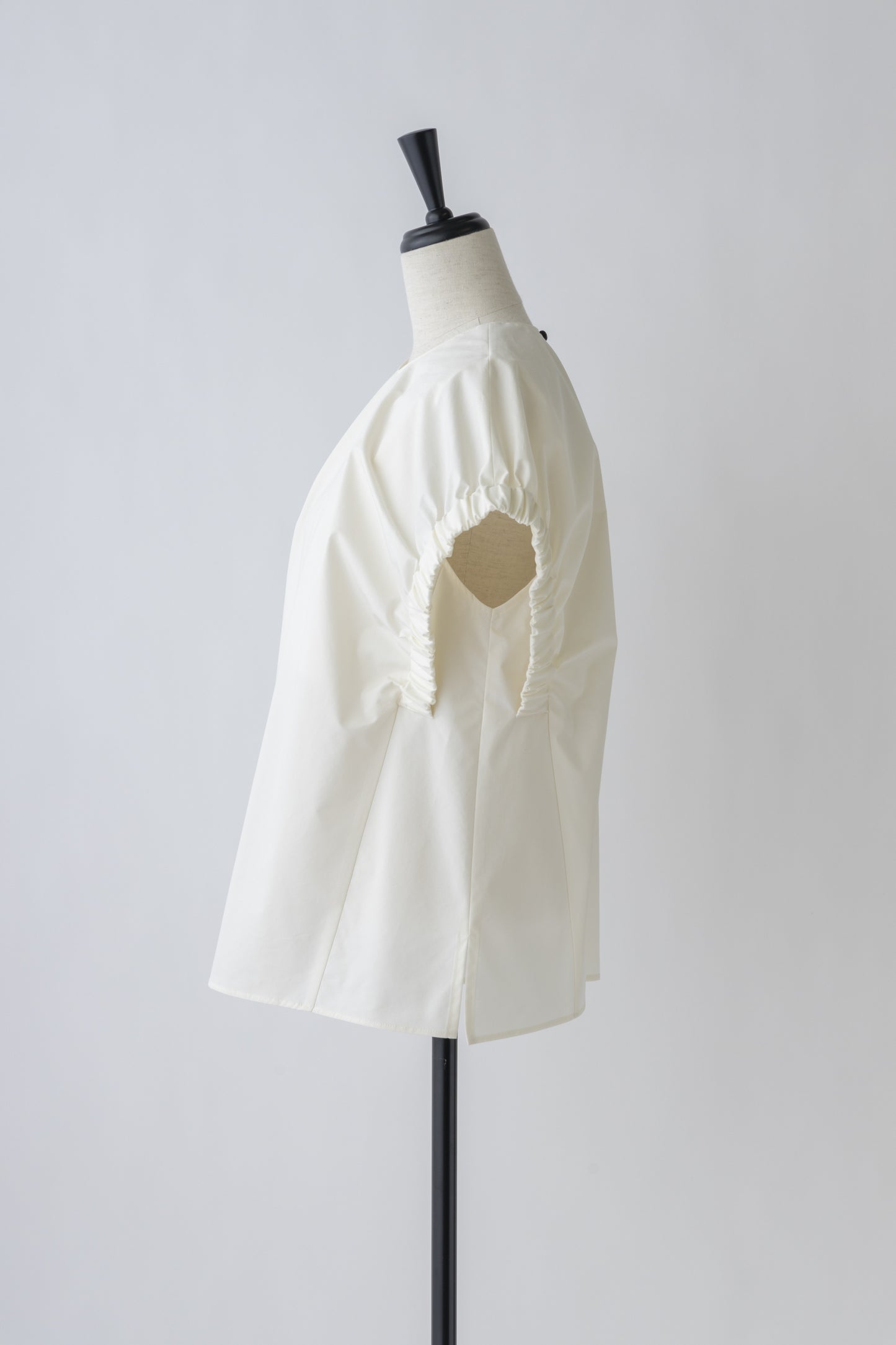 Gather sleeve Blouse