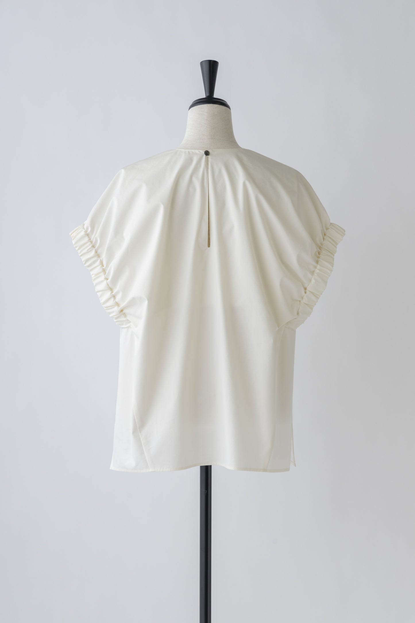 Gather sleeve Blouse
