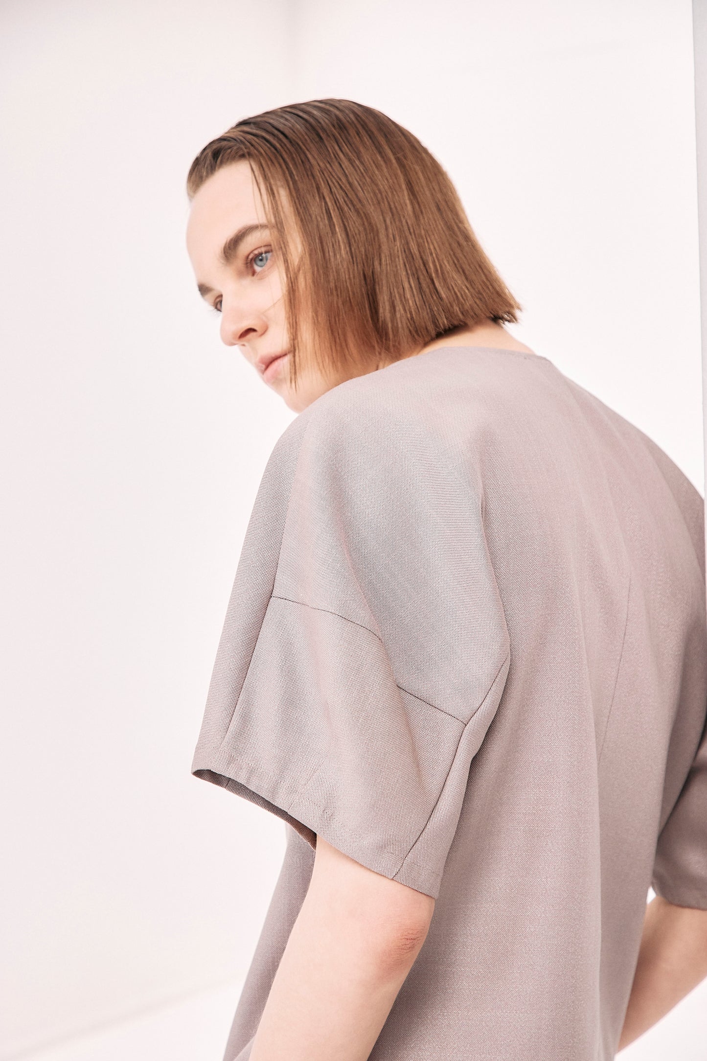 Luster keyneck shortsleeve Blouse-GRAY