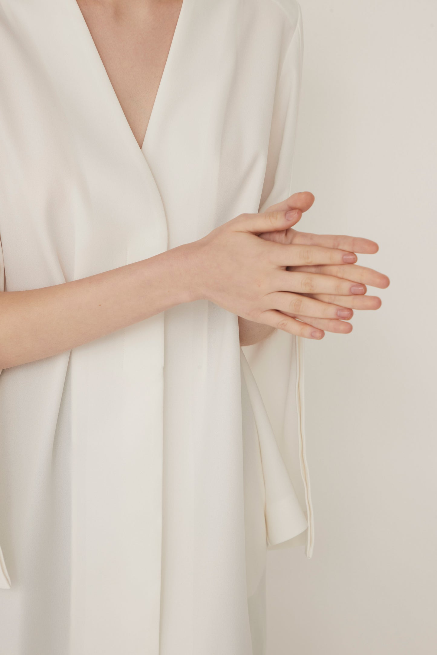 Slit Sleeves V-neck Jacket-WHITE