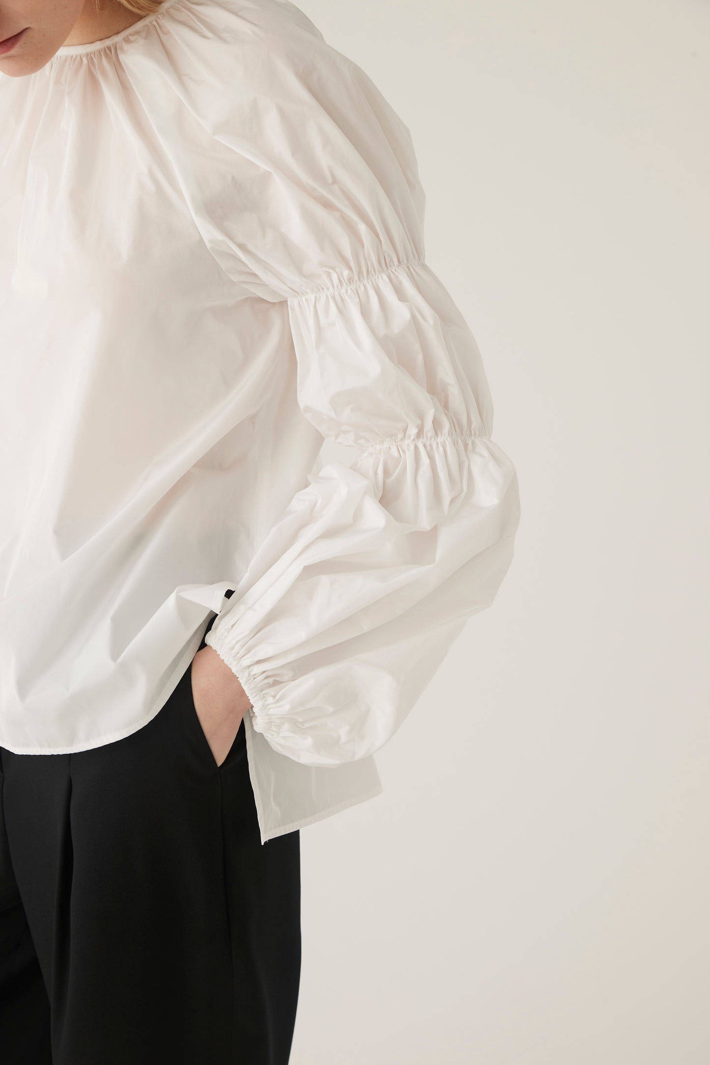 Raglan Tripleapuff Sleeve Blouse