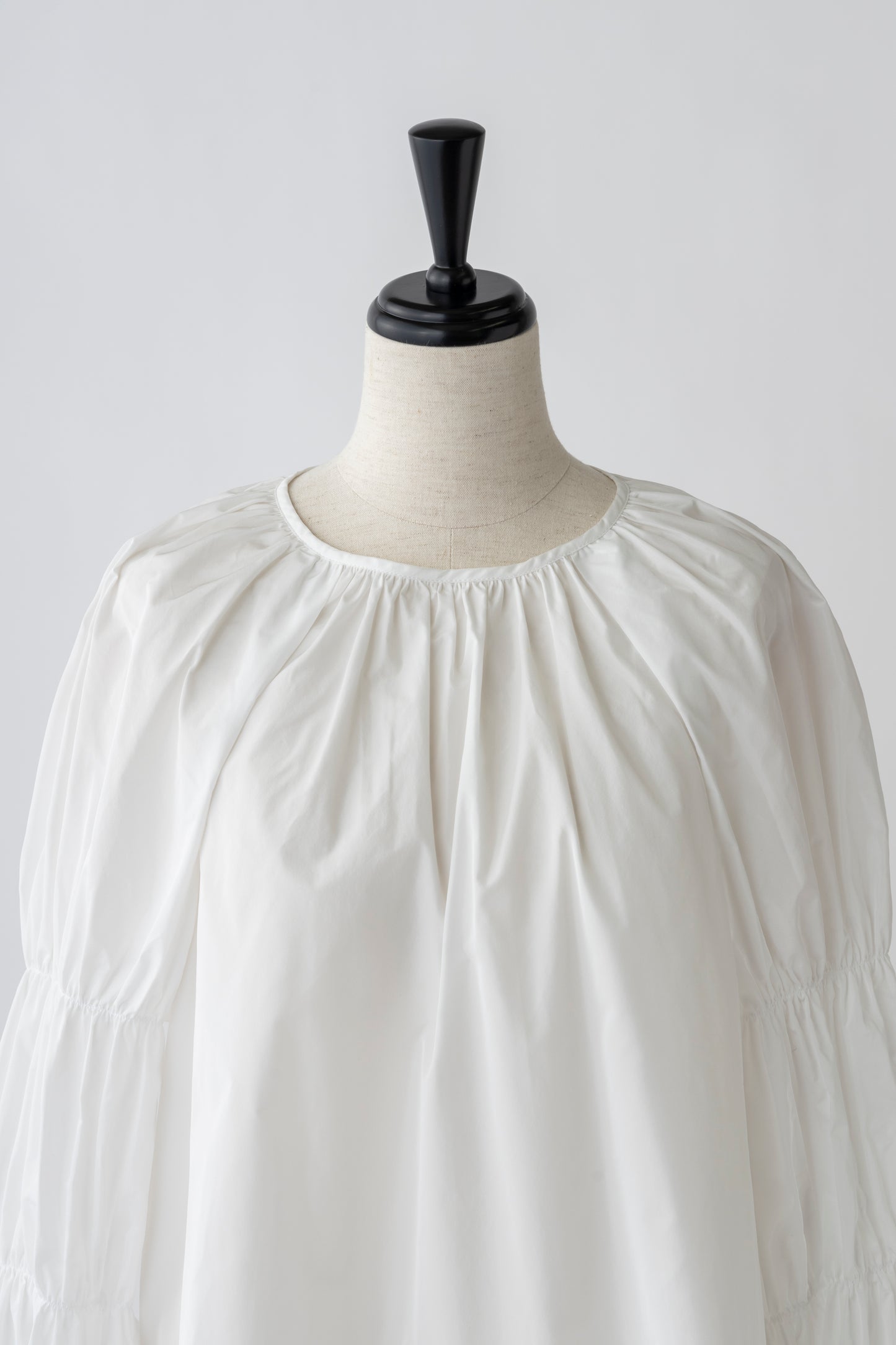 Raglan Tripleapuff Sleeve Blouse