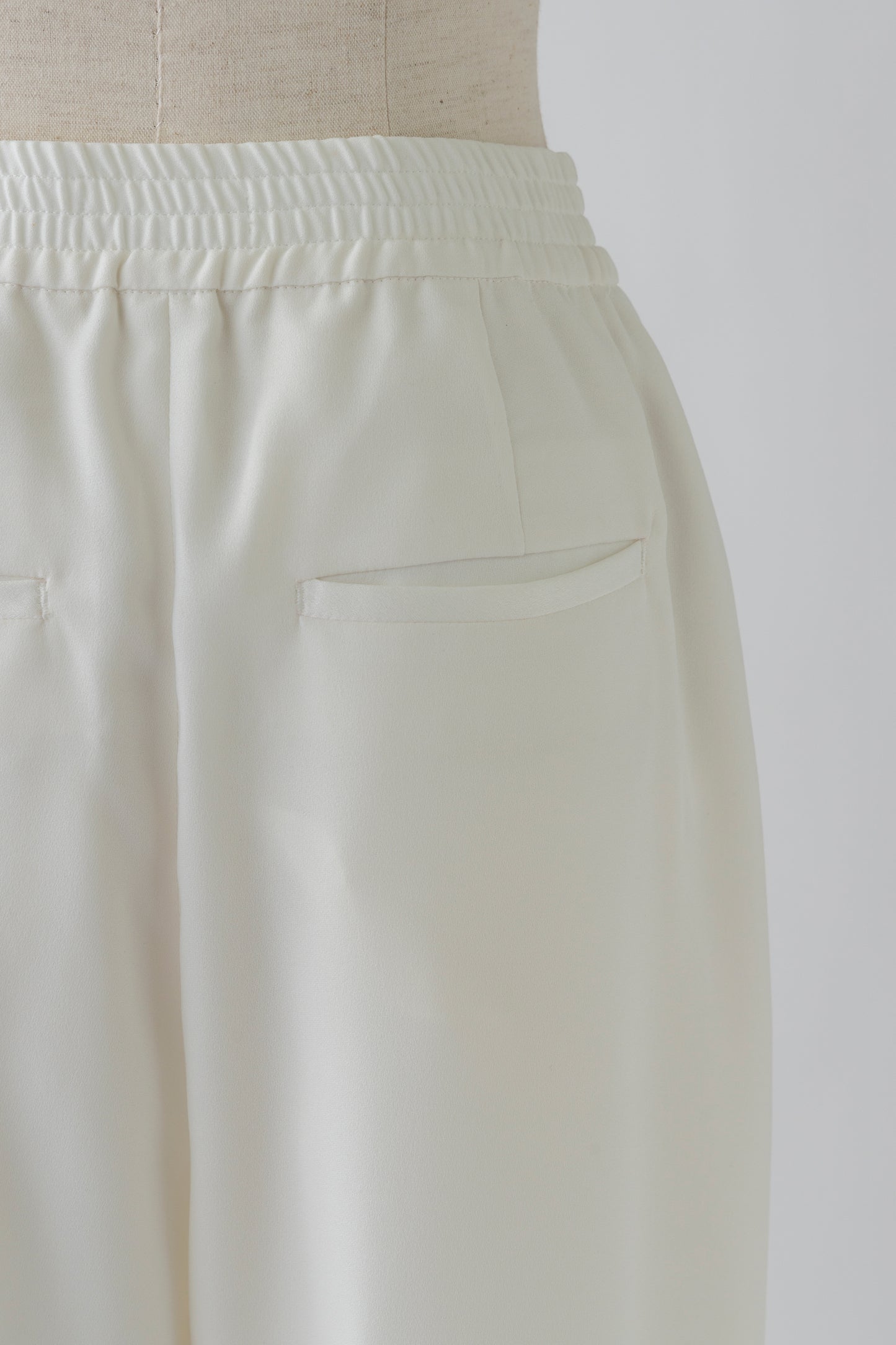 Soft Tapered Trouser