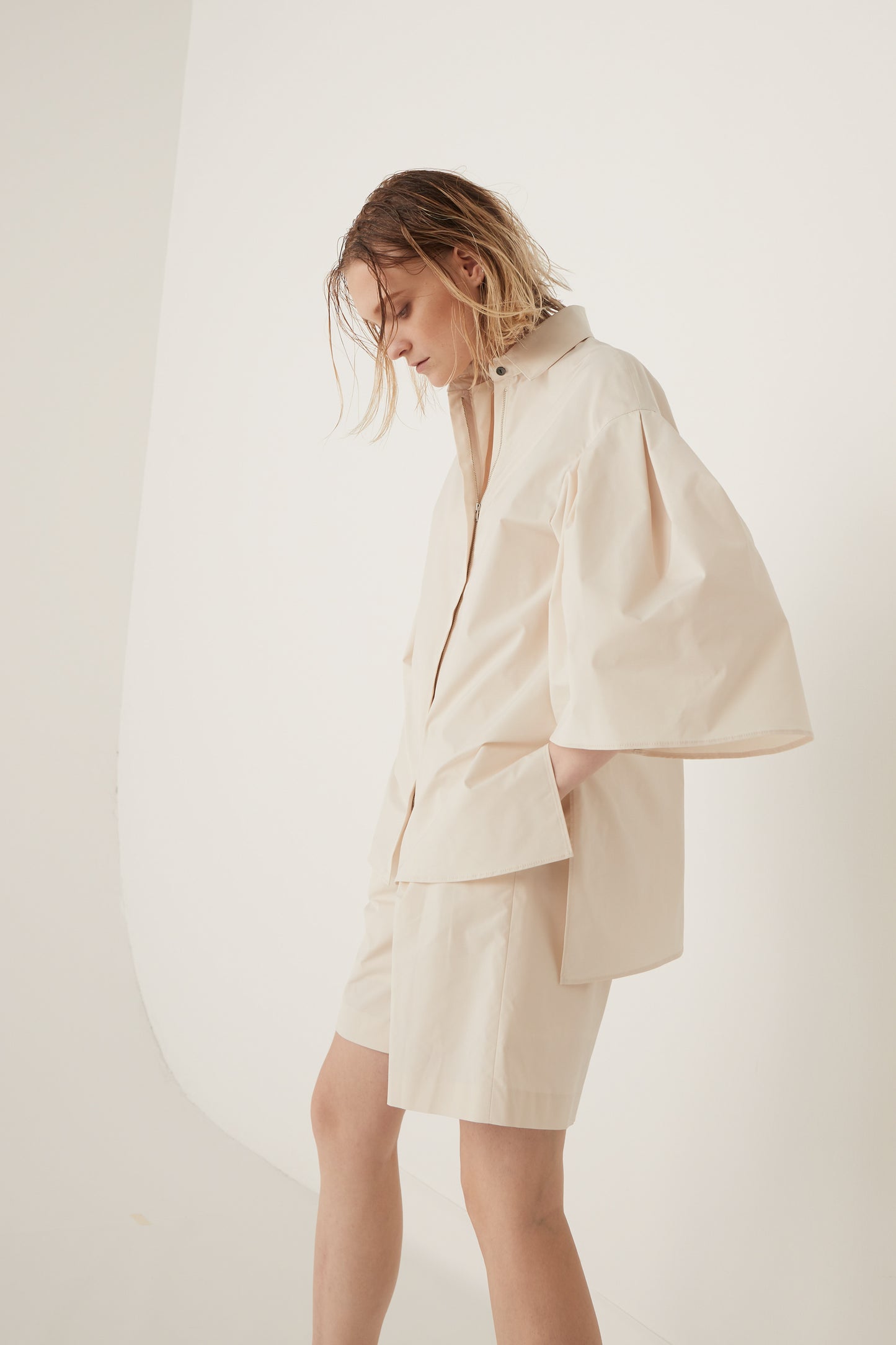Tucked Short Pants