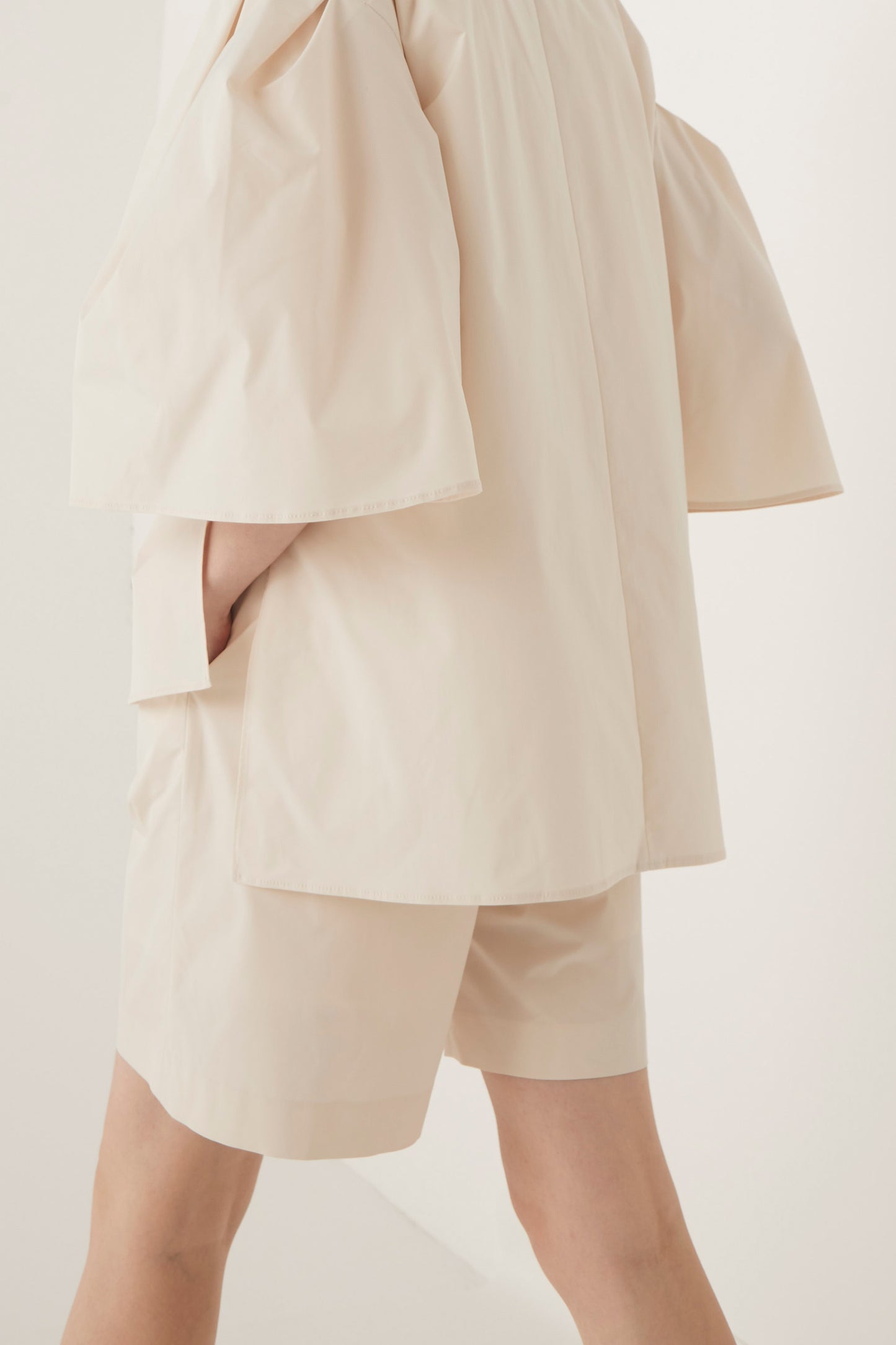 Tucked Short Pants