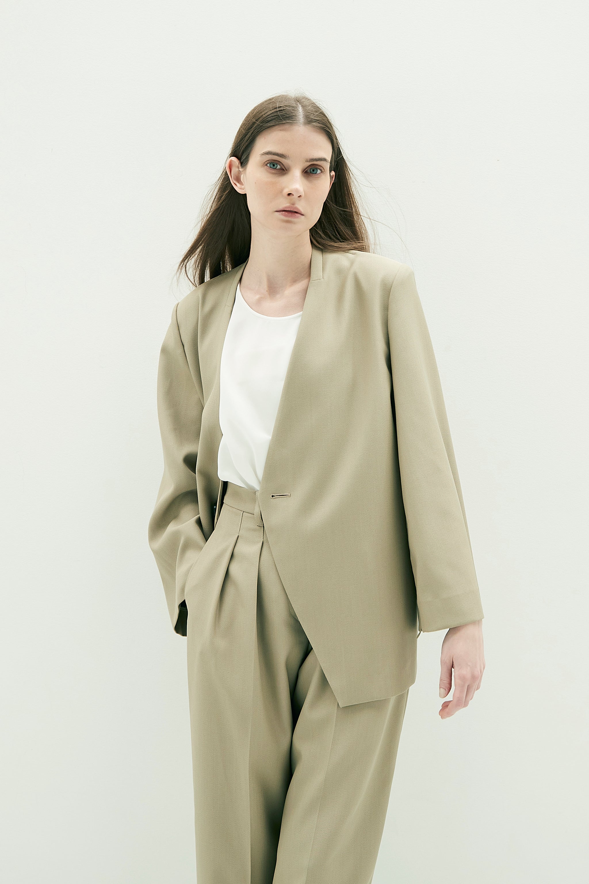 Collarless spring clearance coat