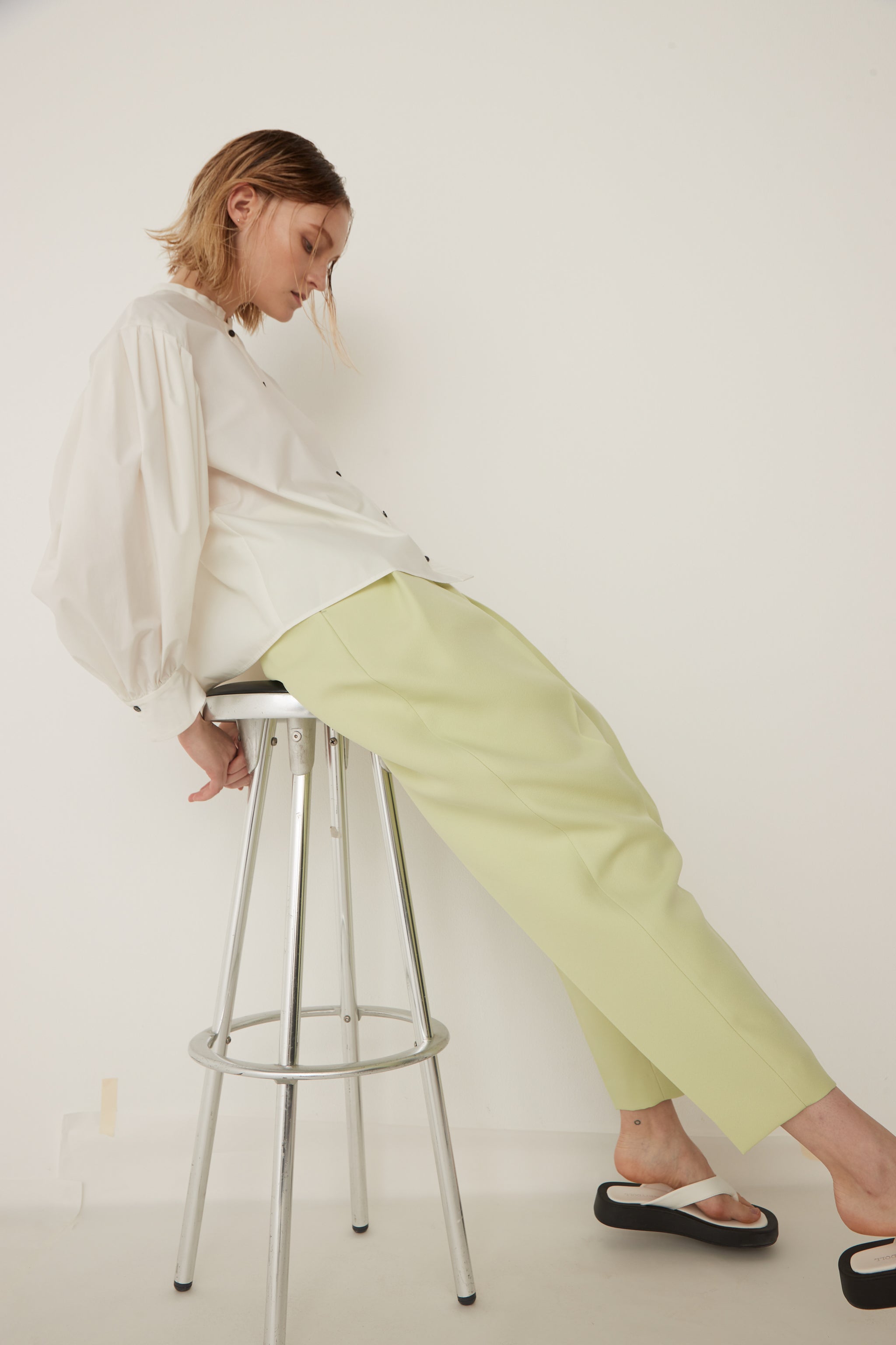 Barrel Two Tucked Pants – SETENS