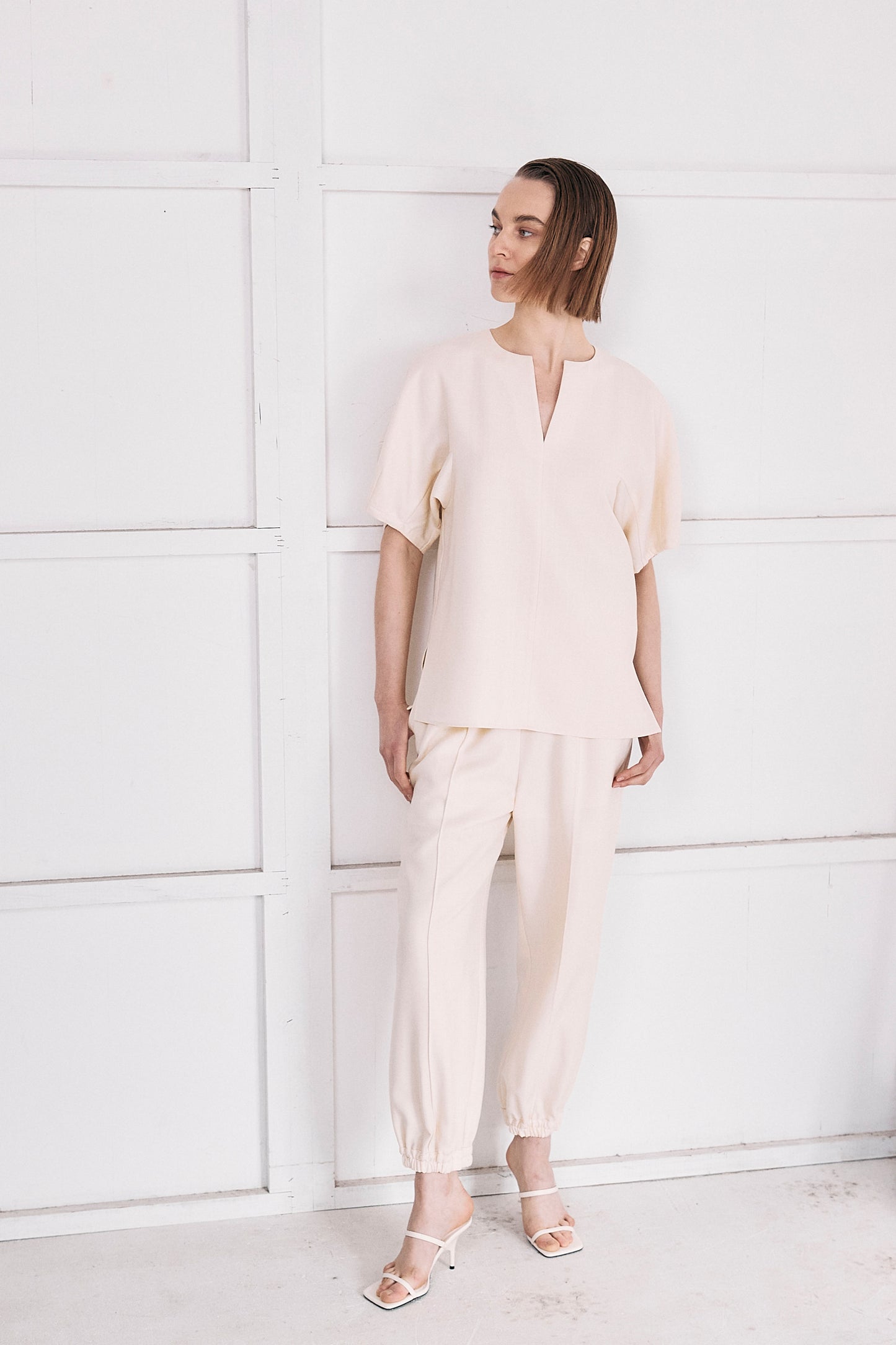 Luster keyneck shortsleeve Blouse-EGG YELLOW