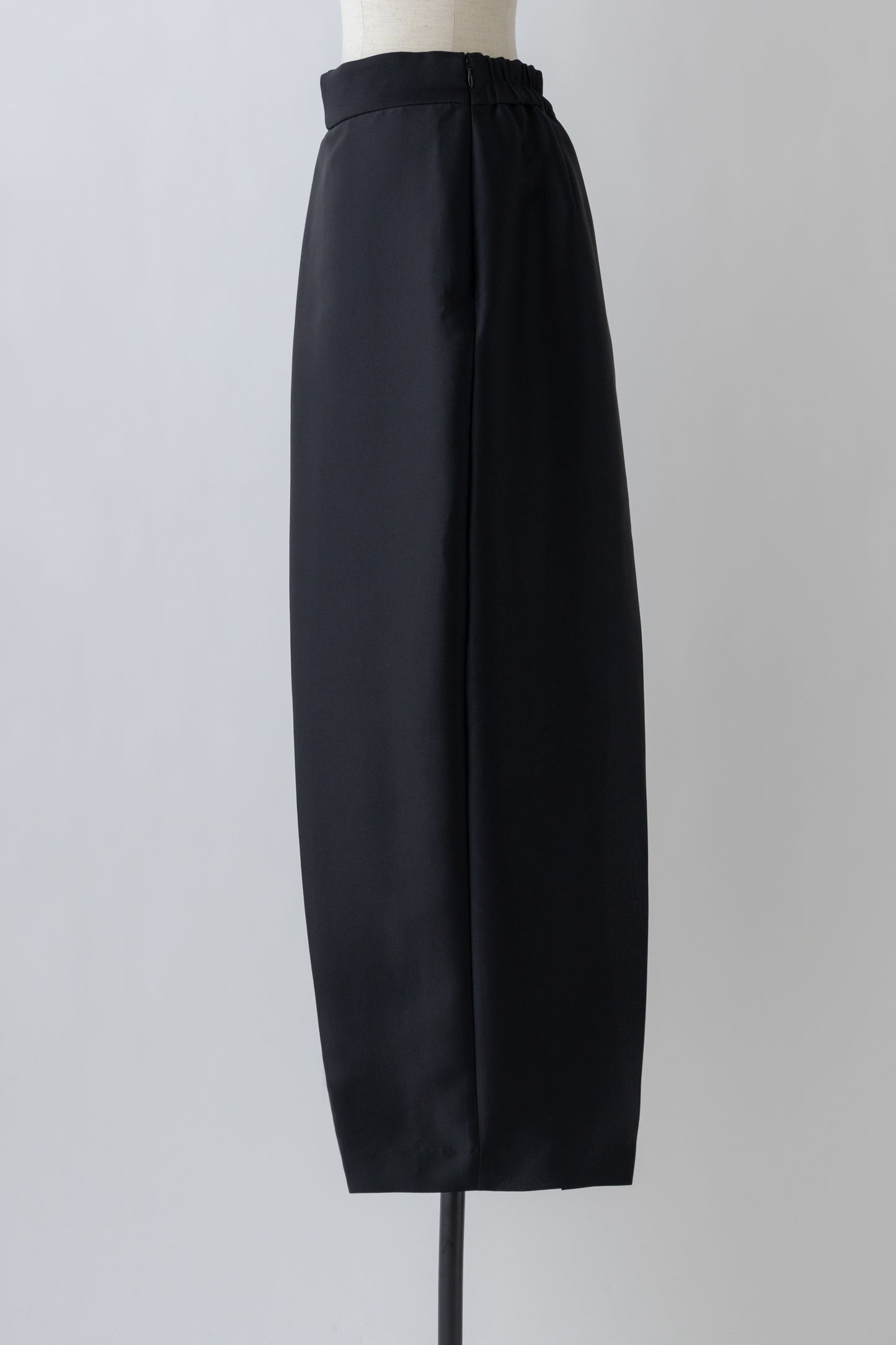 Silkey sheer Skirt-BLACK