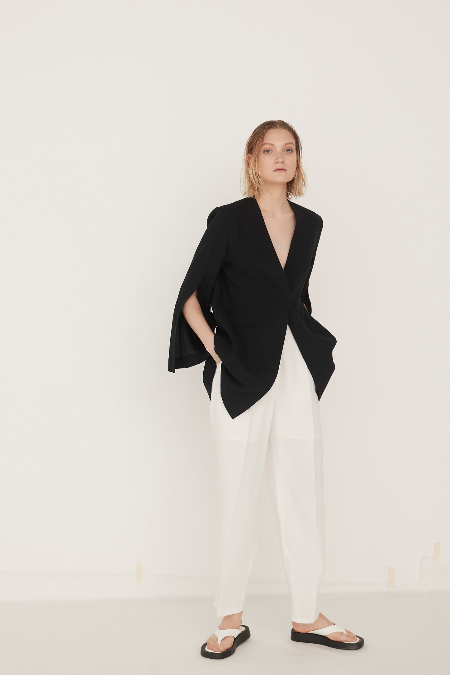 Slit Sleeves V-neck Jacket-BLACK