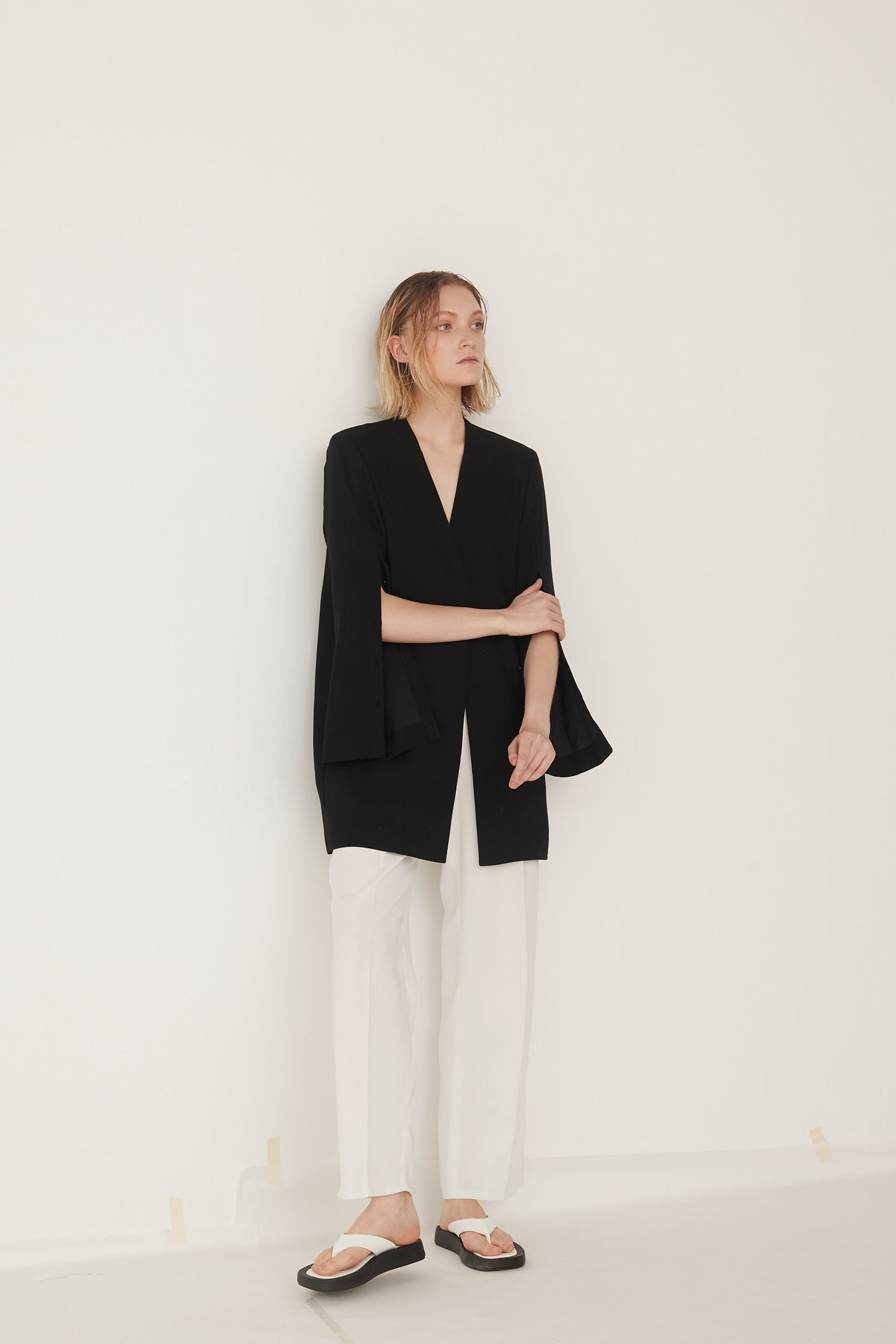 Slit Sleeves V-neck Jacket-BLACK