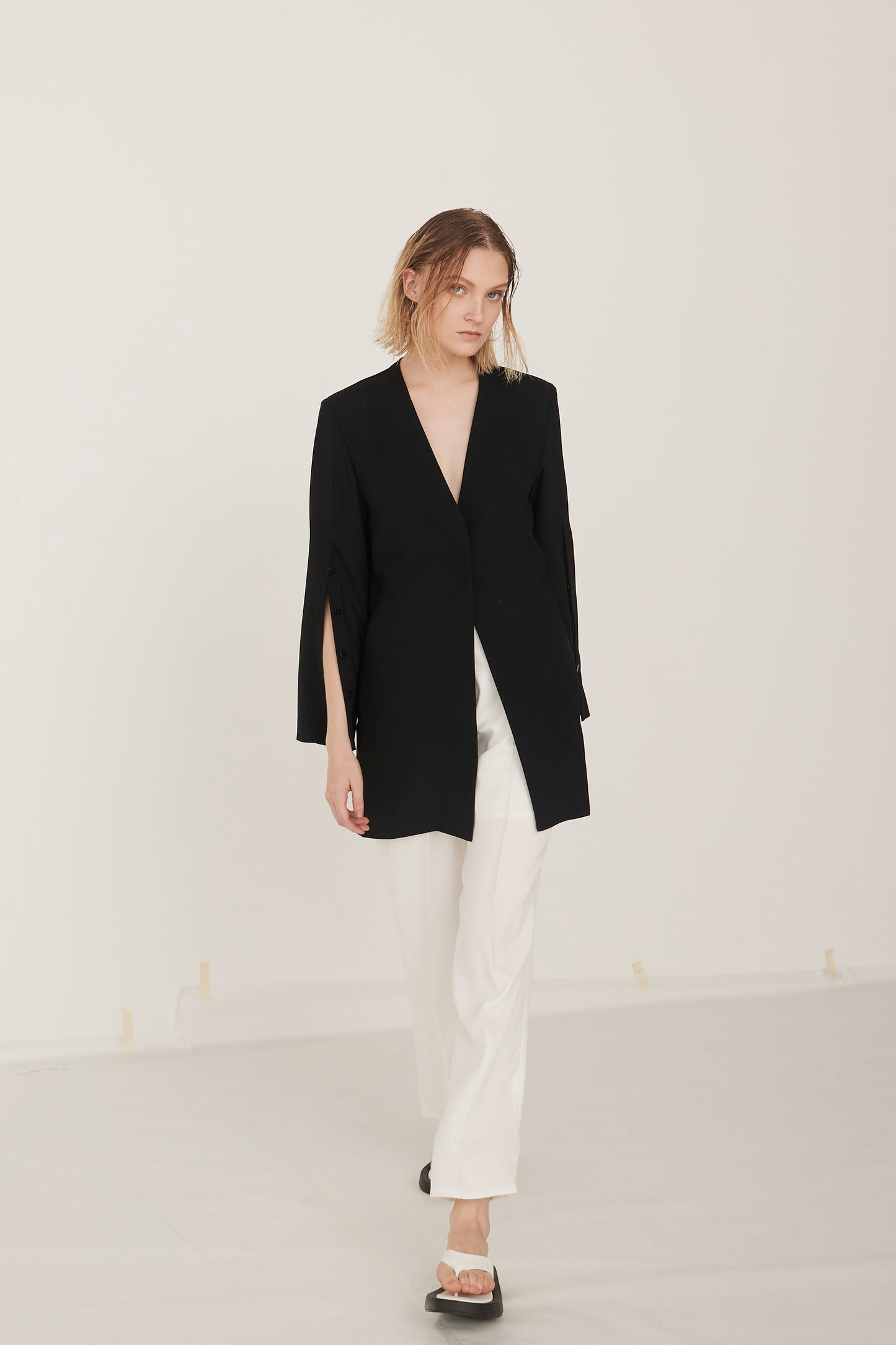 Slit Sleeves V-neck Jacket-BLACK