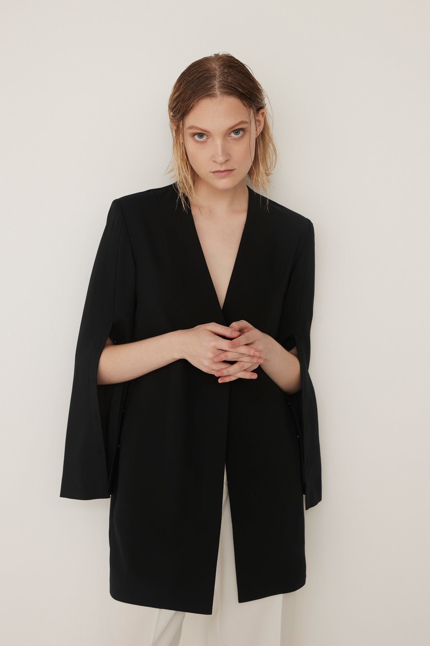 Slit Sleeves V-neck Jacket-BLACK