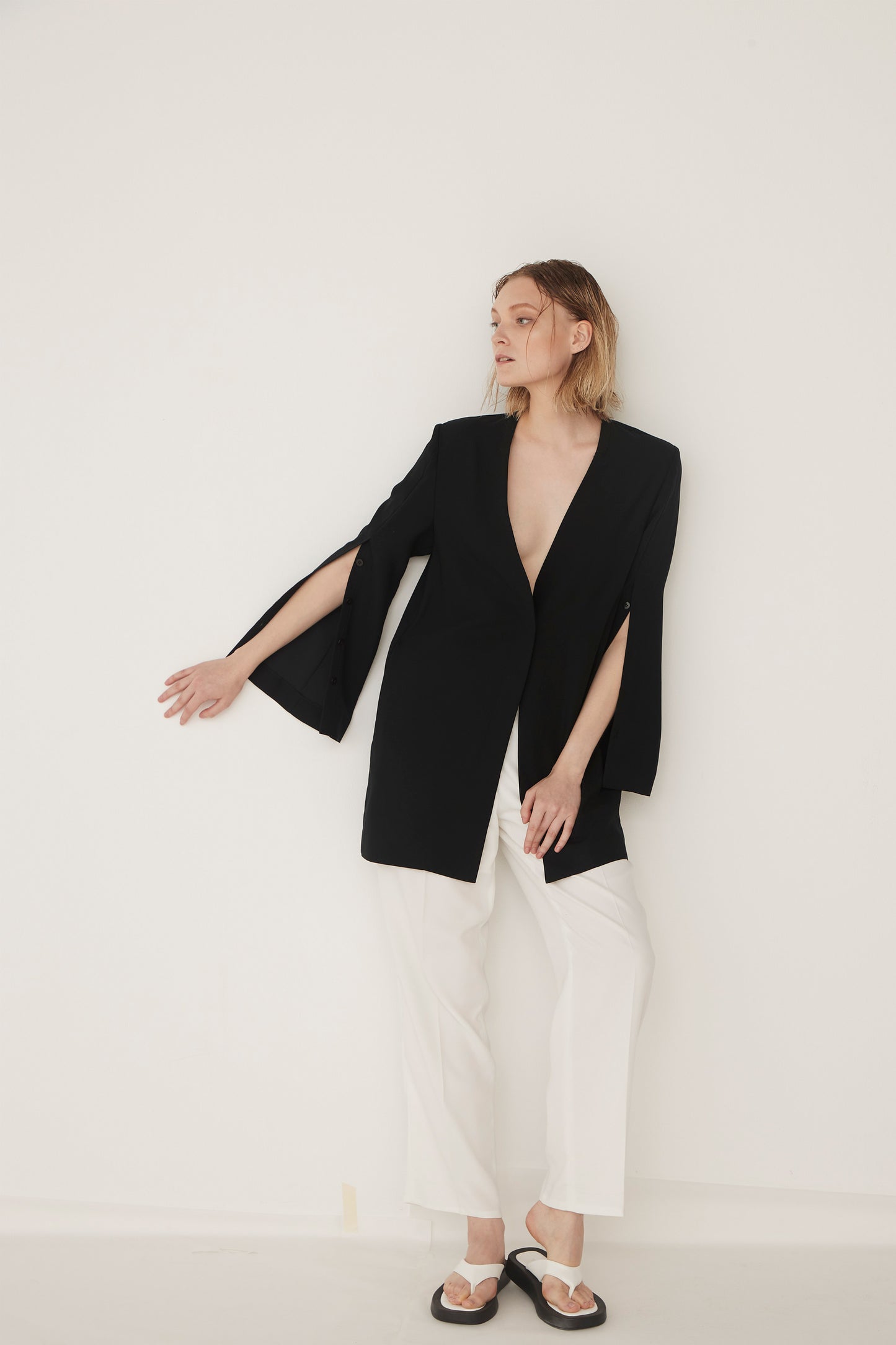 Slit Sleeves V-neck Jacket-BLACK