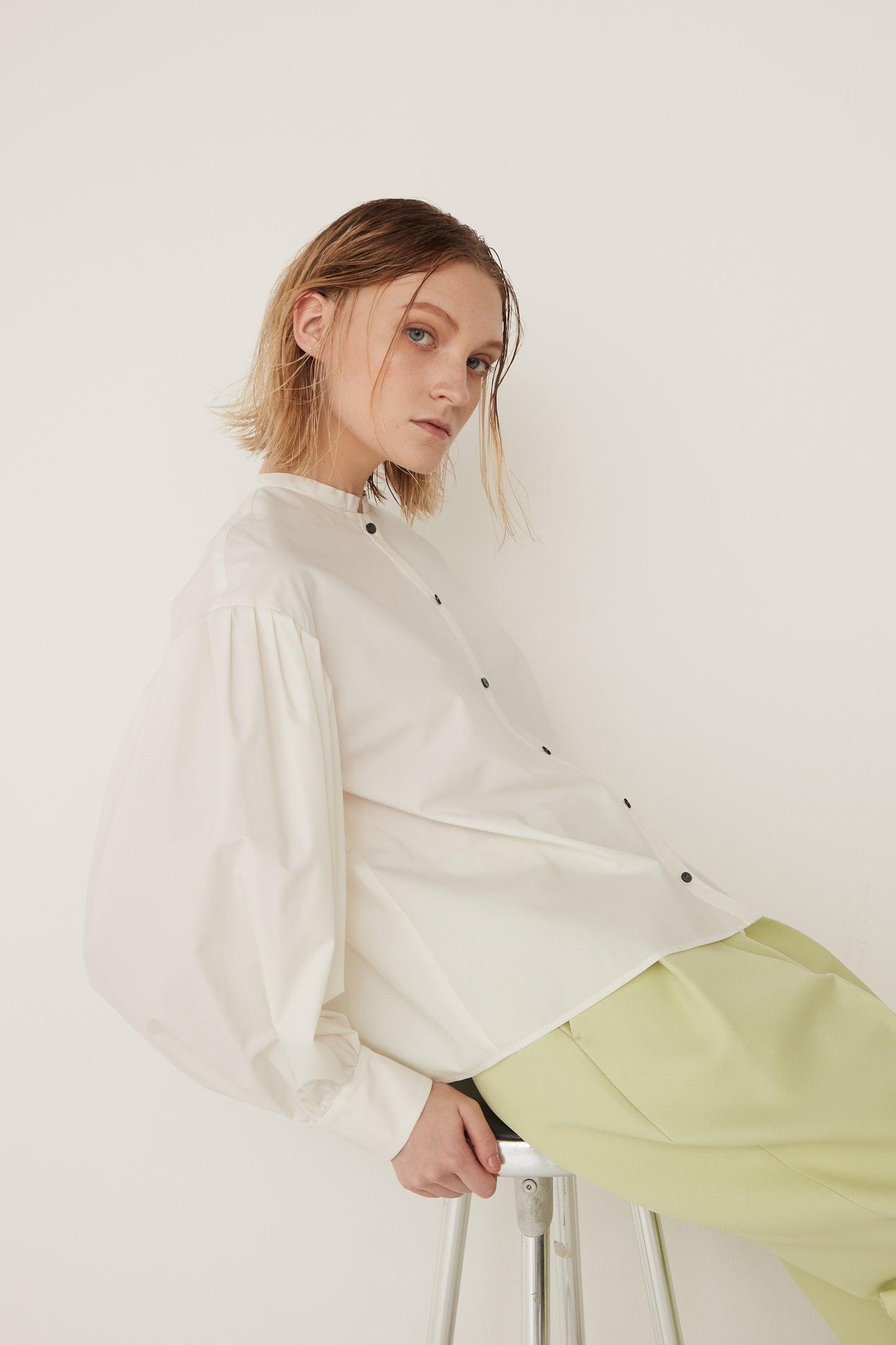 Standcollar Tucked Sleeve Blouse-WHITE